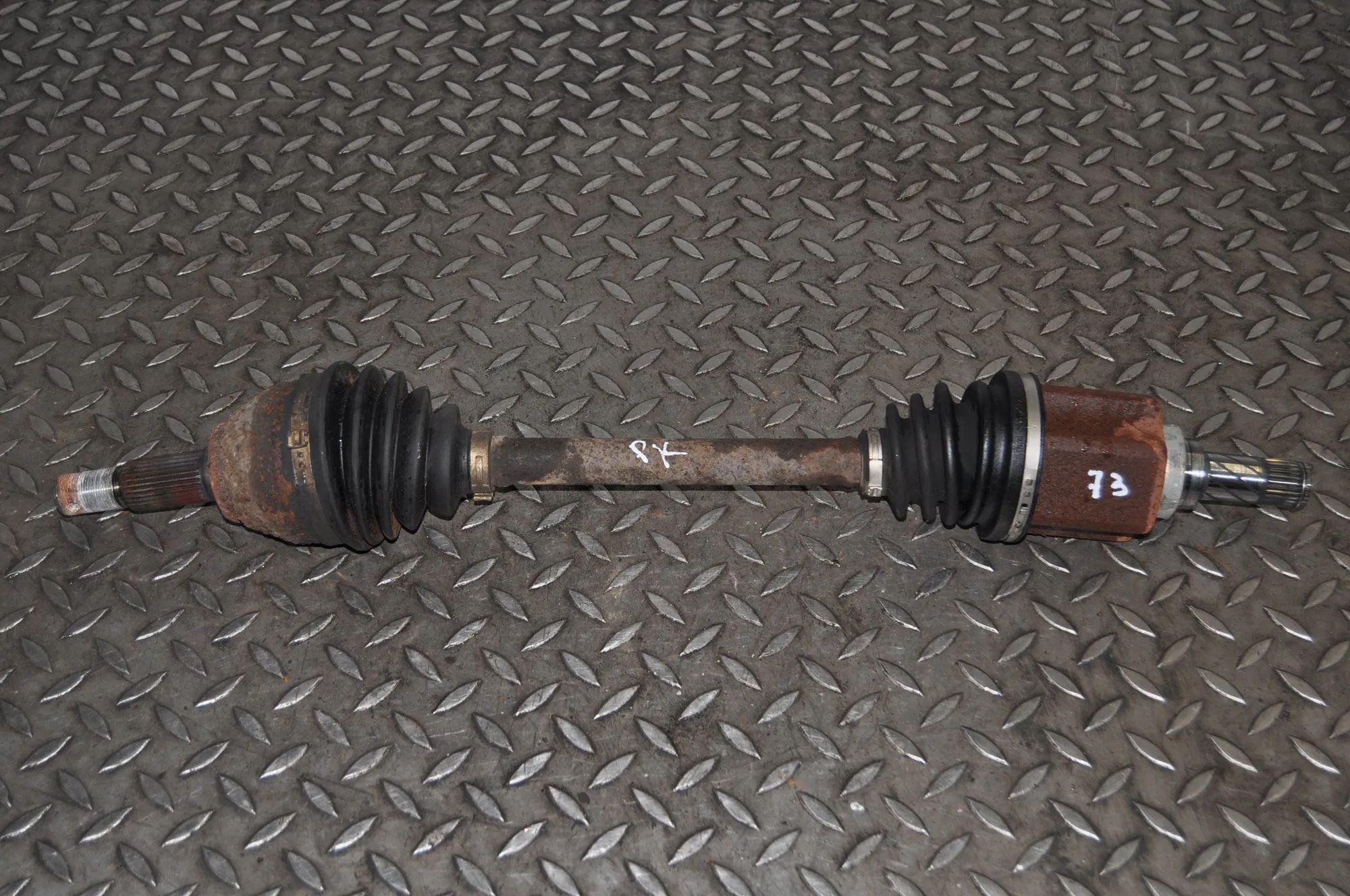Nissan Juke Front Left Driveshaft Front Left Driveshaft — NISSAN JUKE (F15) (2010...