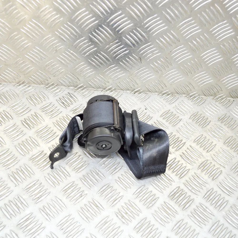 Honda Odyssey Luggage-compartment seat belt — right Luggage-compartment seat belt — right — HONDA O...
