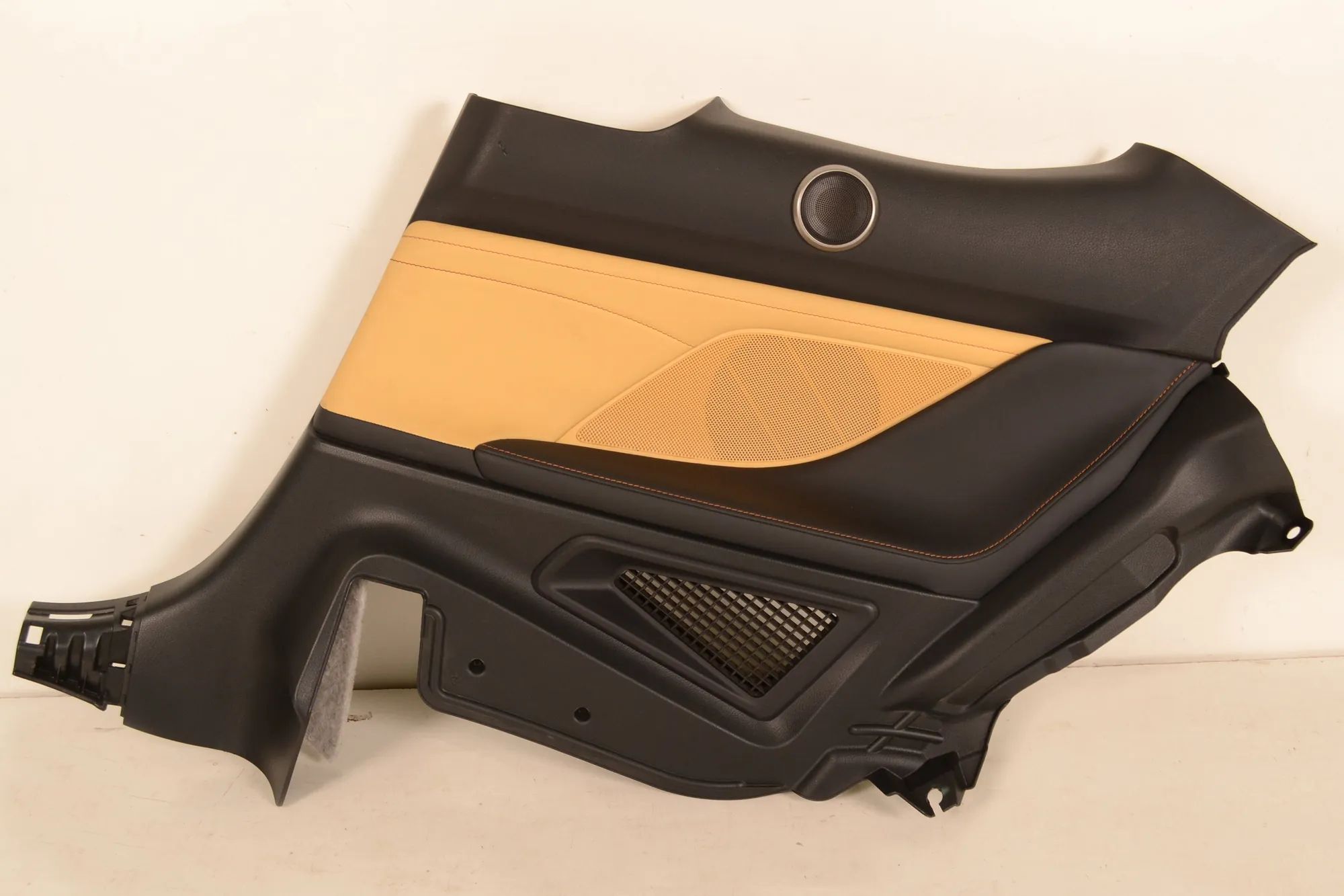 Lexus RC Rear Right Door Panel Rear Right Door Panel — LEXUS RC (_C1_) (2014-....