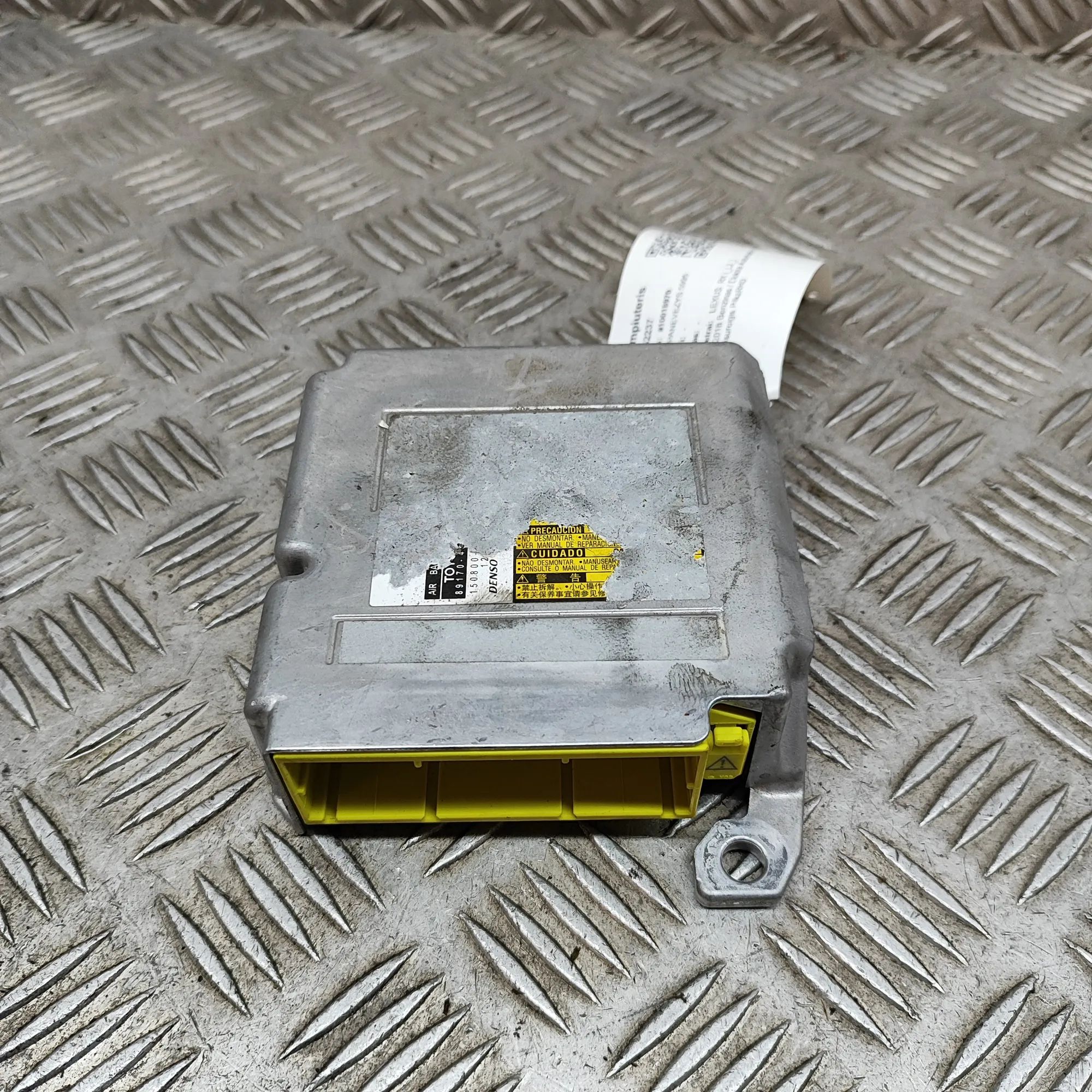 Lexus RX SRS Control Unit SRS Control Unit — LEXUS RX (_L2_) (2015-...) —...