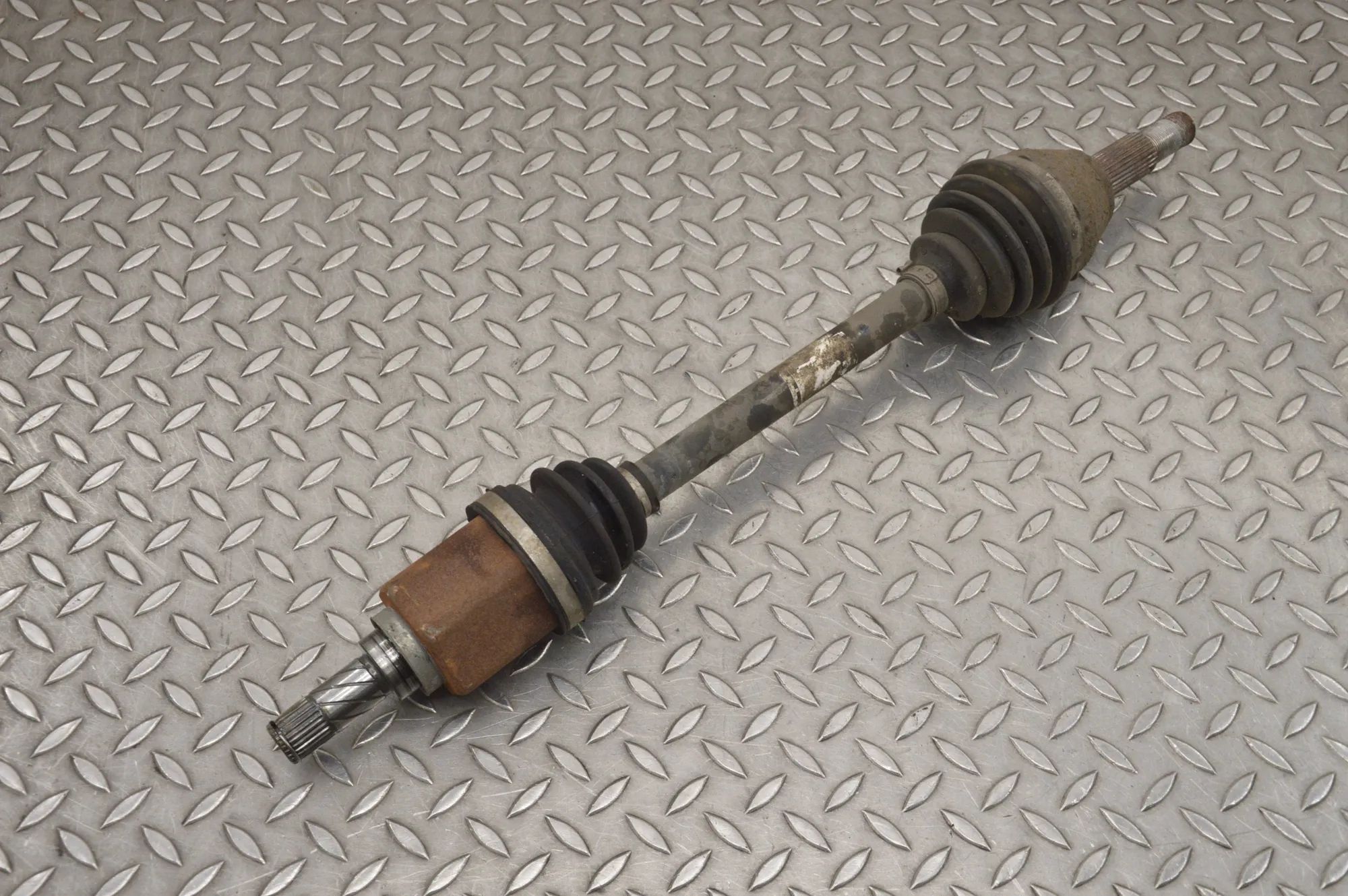 Nissan Juke Front Left Driveshaft Front Left Driveshaft — NISSAN JUKE (F15) (2010...