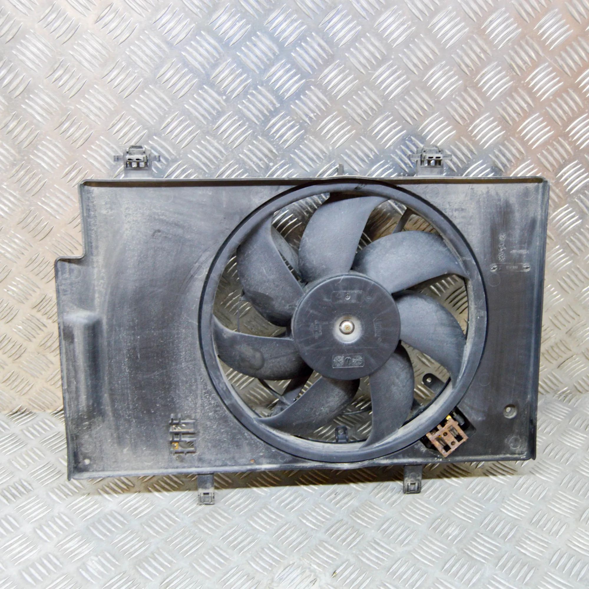 Ford Fiesta Engine Cooling Fan Shroud Engine Cooling Fan Shroud — FORD FIESTA (VI) (2...