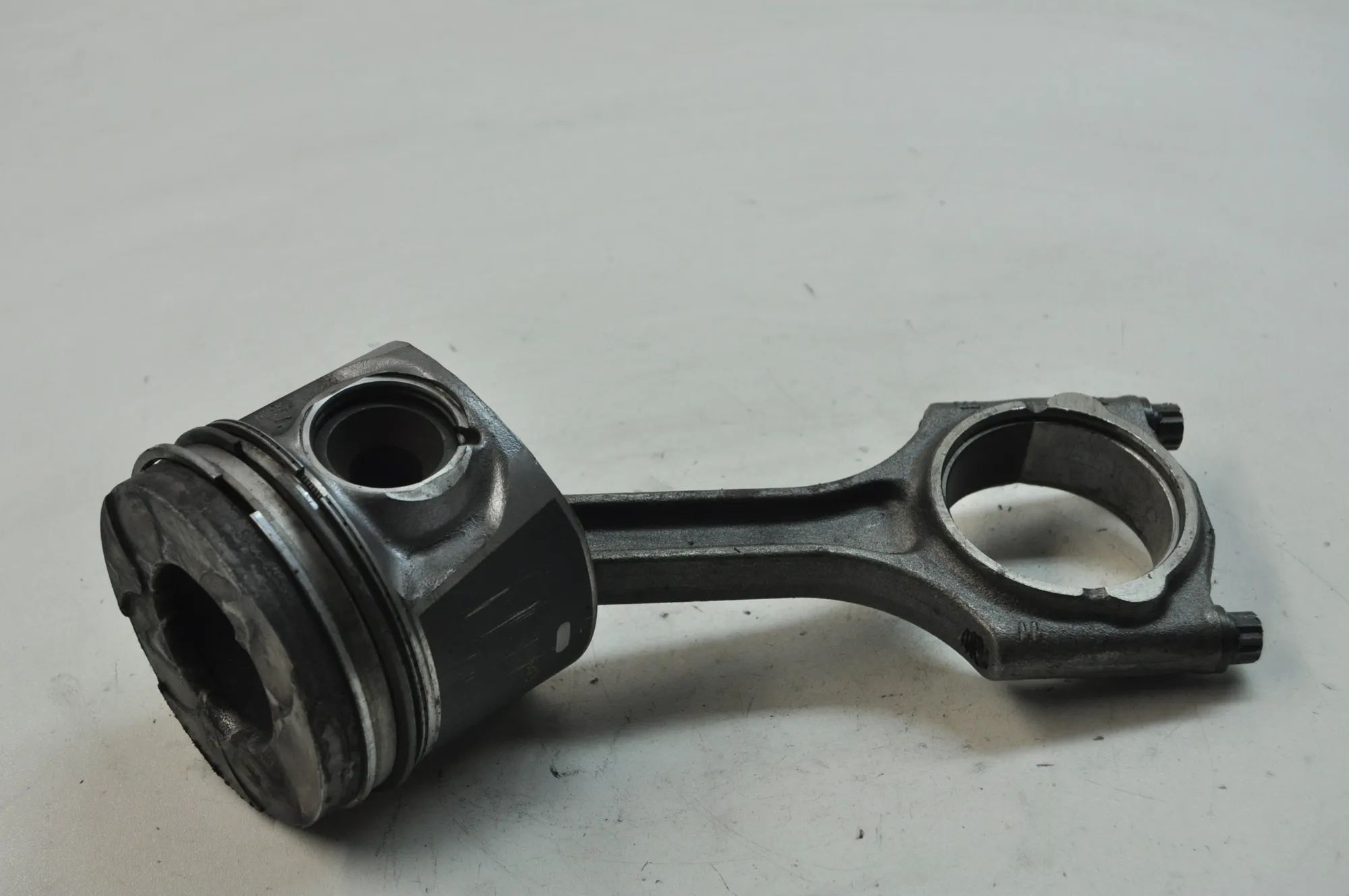 Volvo V70 Piston Piston — VOLVO V70 (III BW) (2007-2016)

Genera...