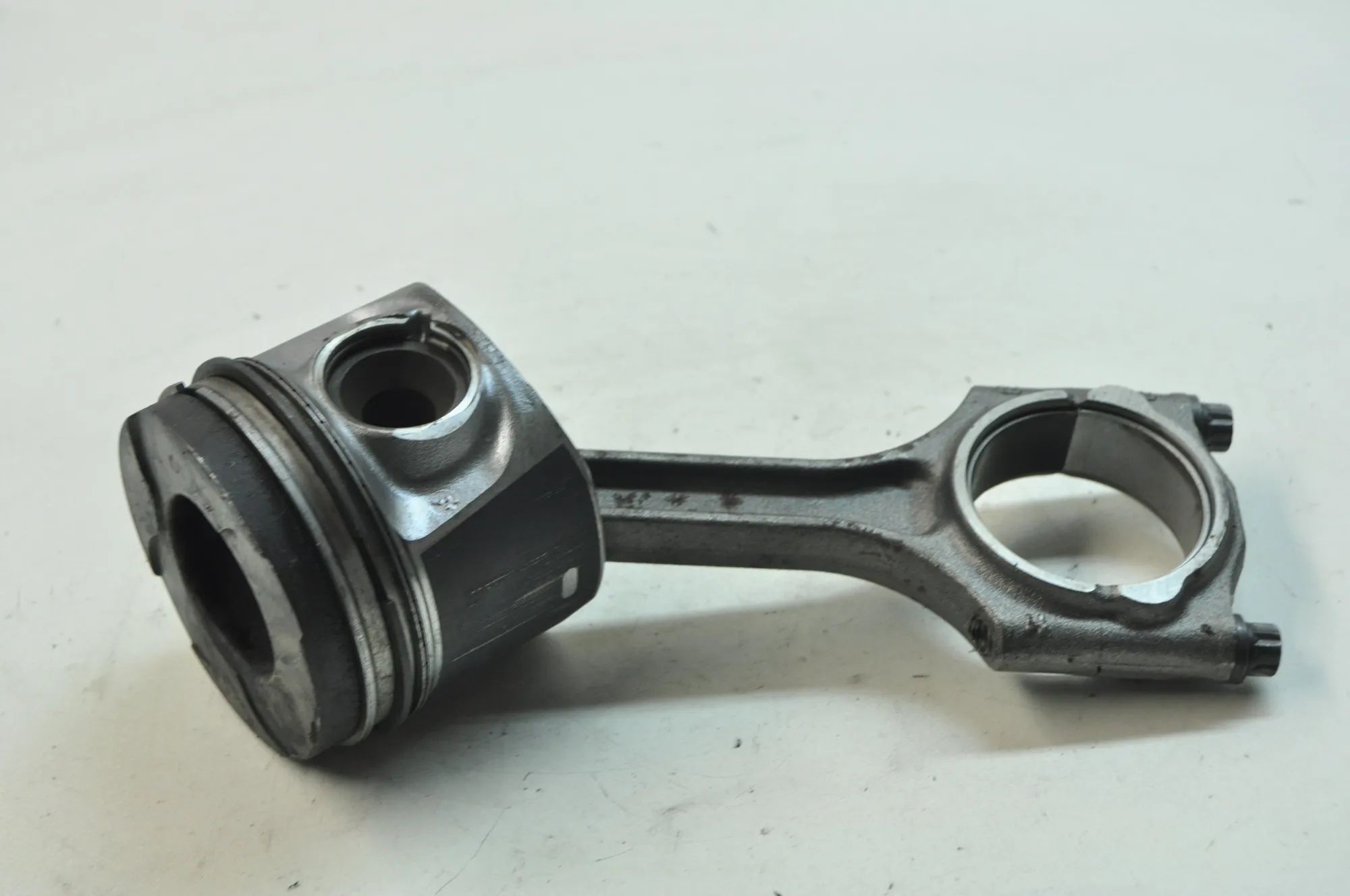 Volvo V70 Piston Piston — VOLVO V70 (III BW) (2007-2016)

Genera...