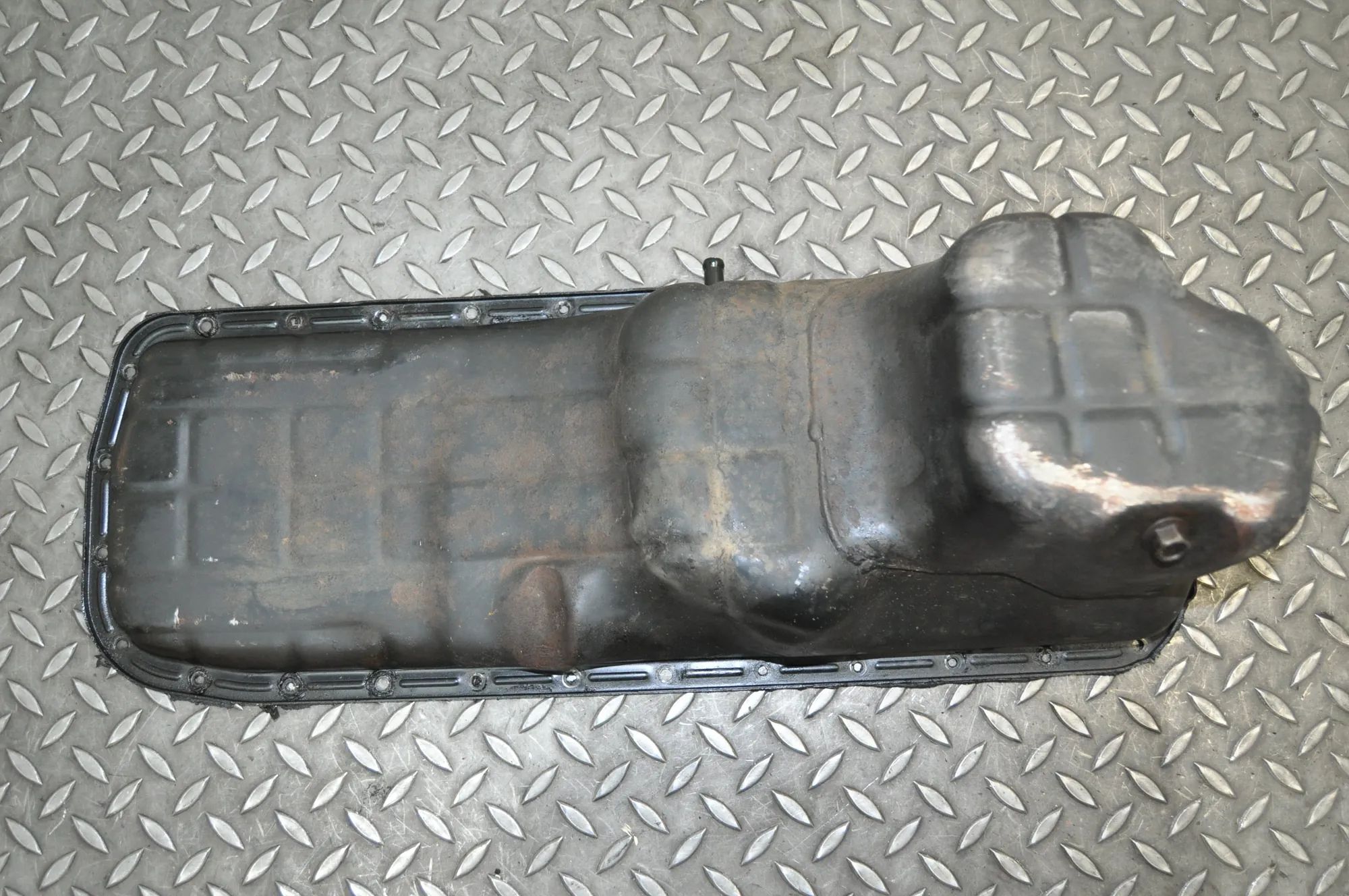 Nissan Pick Up / Navara / NP300 (D22) Engine Oil Pan Engine Oil Pan — NISSAN NP300 (NAVARA D40) (200...