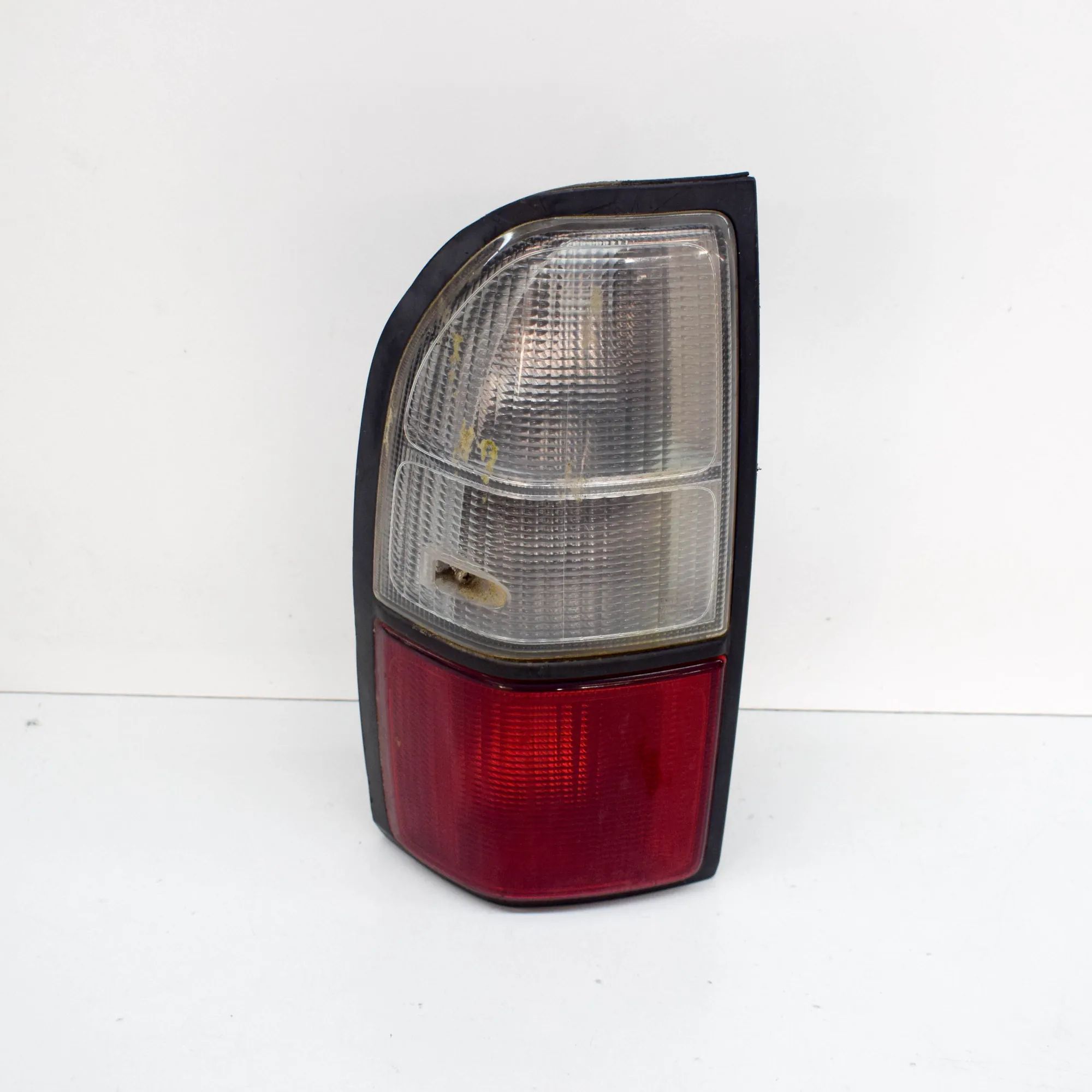 Toyota Land Cruiser 80 Rear Left Tail Light Rear Left Tail Light — TOYOTA LAND CRUISER (90 ...