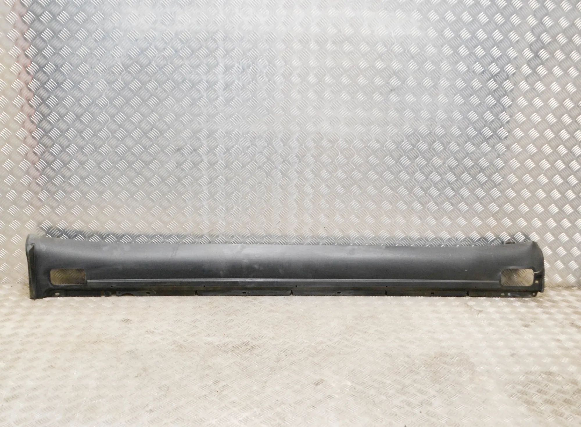 Porsche Cayenne Right Side Plastic Sideskirt Cover Right Side Plastic Sideskirt Cover — PORSCHE CA...