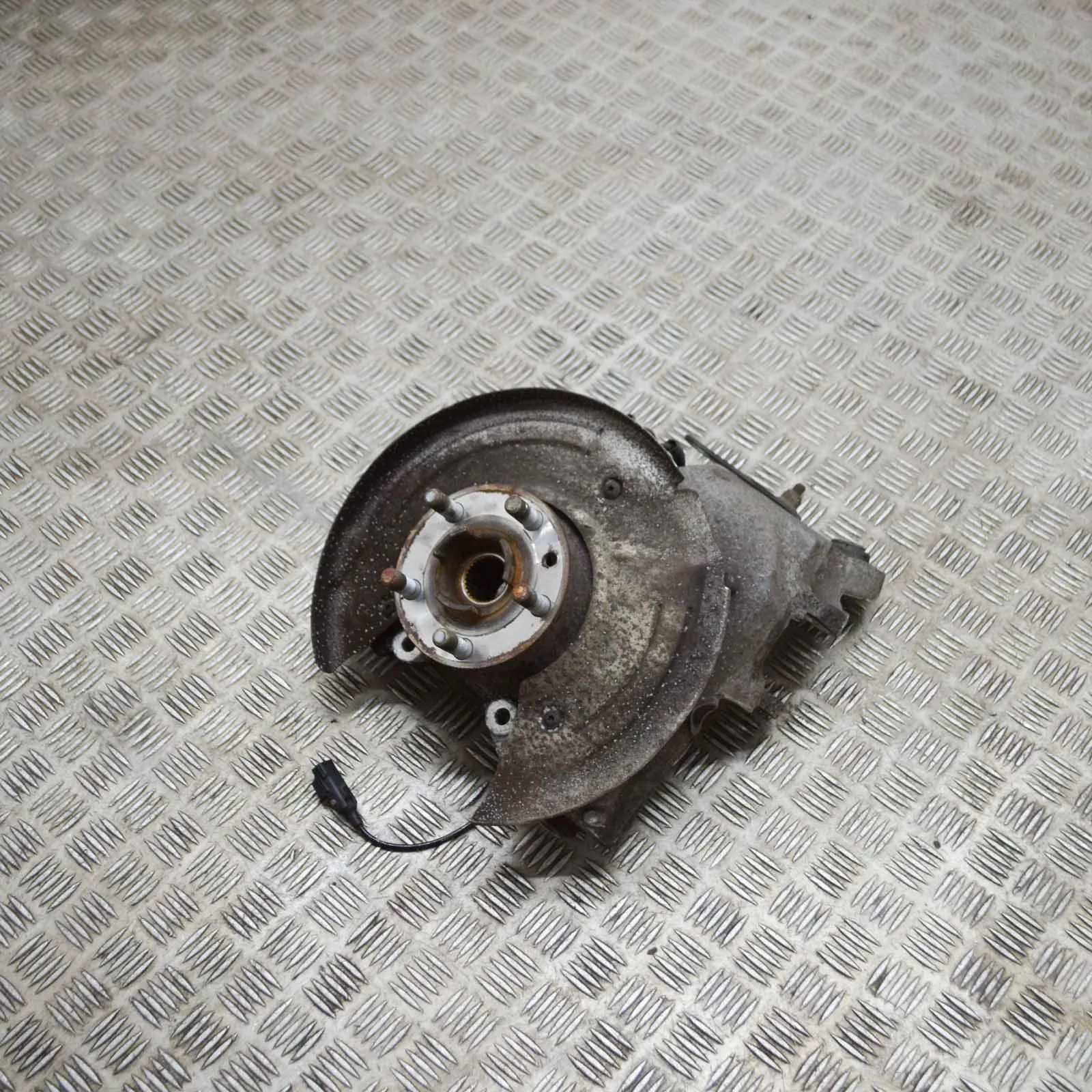 Land Rover Discovery Sport Rear Right Wheel Hub Rear Right Wheel Hub — LAND ROVER DISCOVERY SPO...
