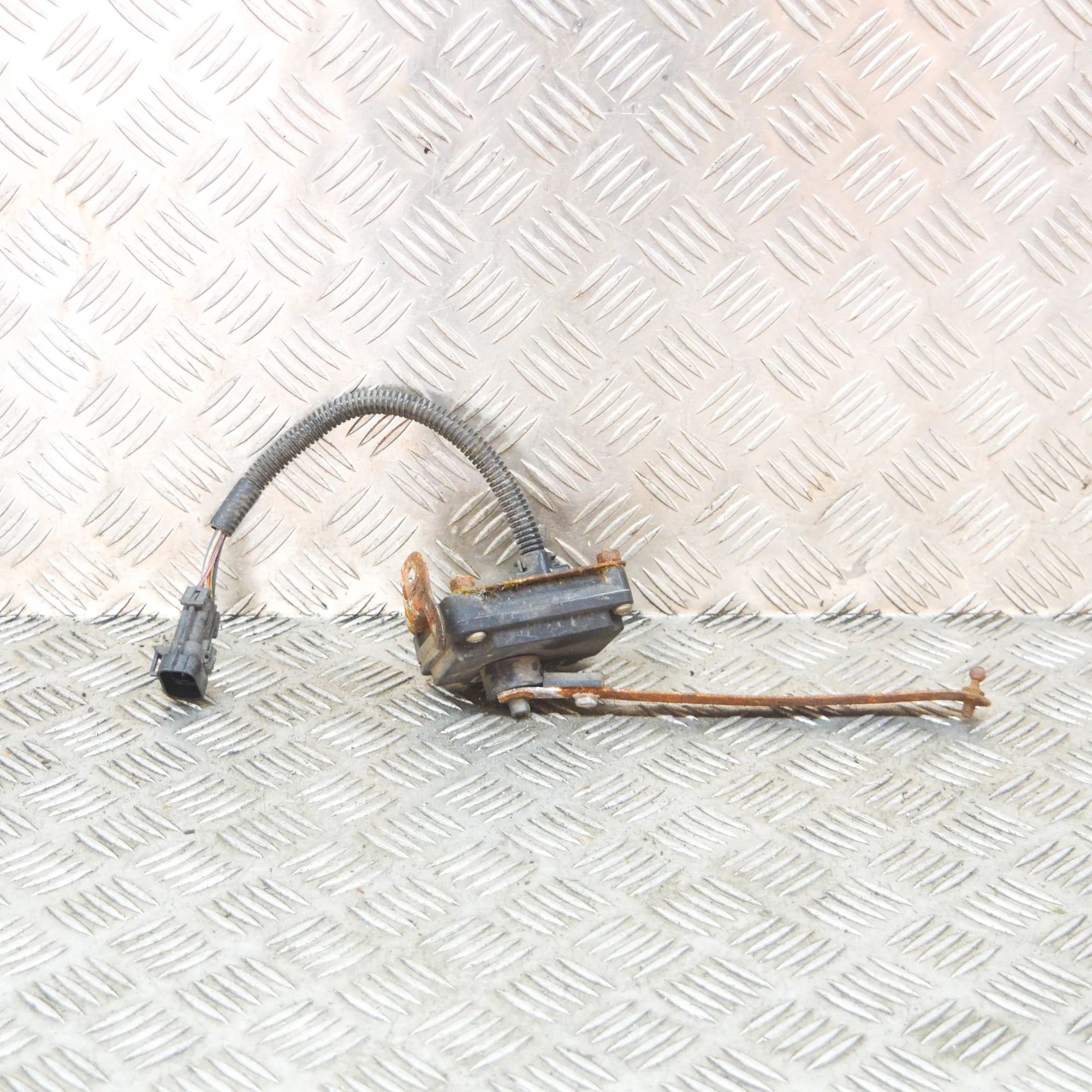 Chevrolet Trans Sport, Venture Ride height sensor — rear right