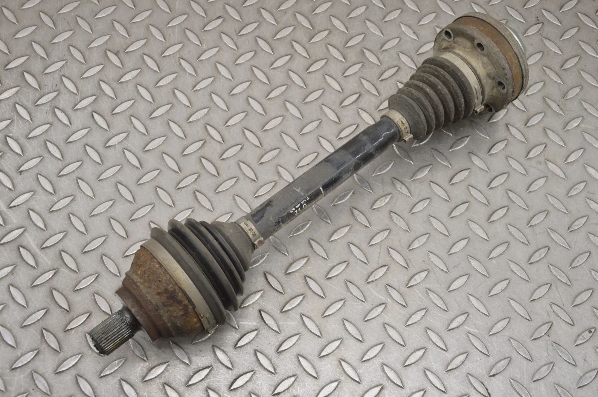 Audi TT (8J) Front Left Driveshaft Front Left Driveshaft — AUDI TT (8J) (2006-2014...