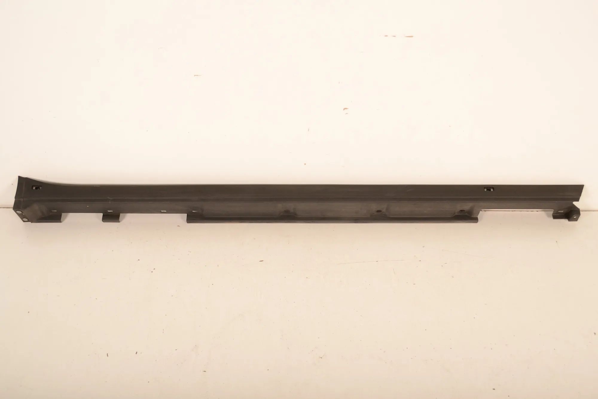 Lexus RX Right Side Plastic Sideskirt Cover Right Side Plastic Sideskirt Cover — LEXUS RX (...
