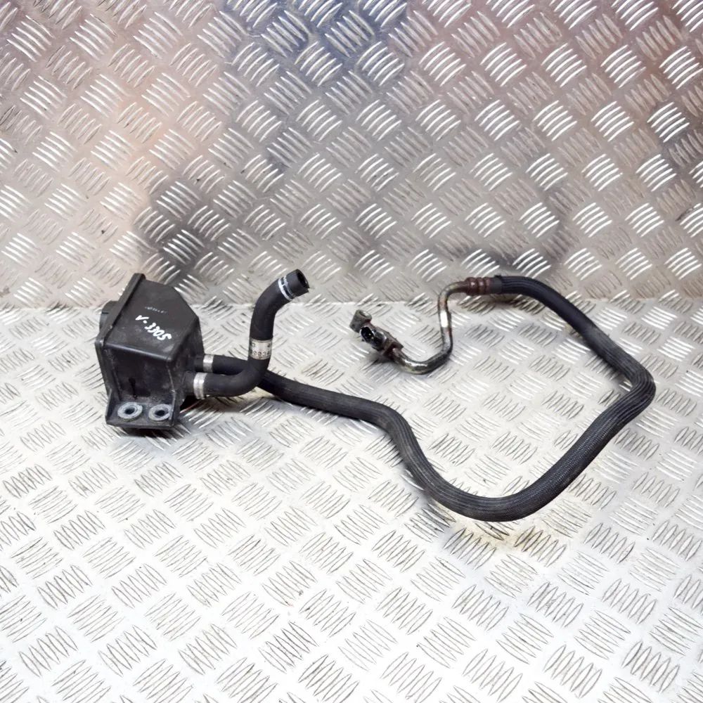 Maserati Quattroporte Power steering fluid reservoir Power steering fluid reservoir — MASERATI QUATT...