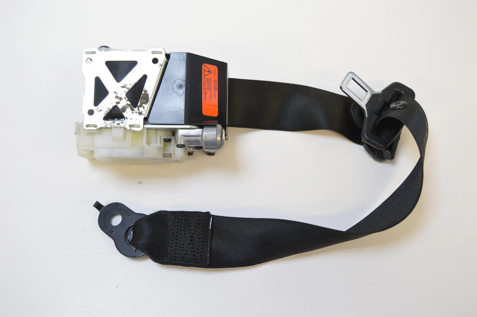 Mercedes-Benz SLK (R171) Front Right Seatbelt Front Right Seatbelt — MERCEDES BENZ SLK (R171)...