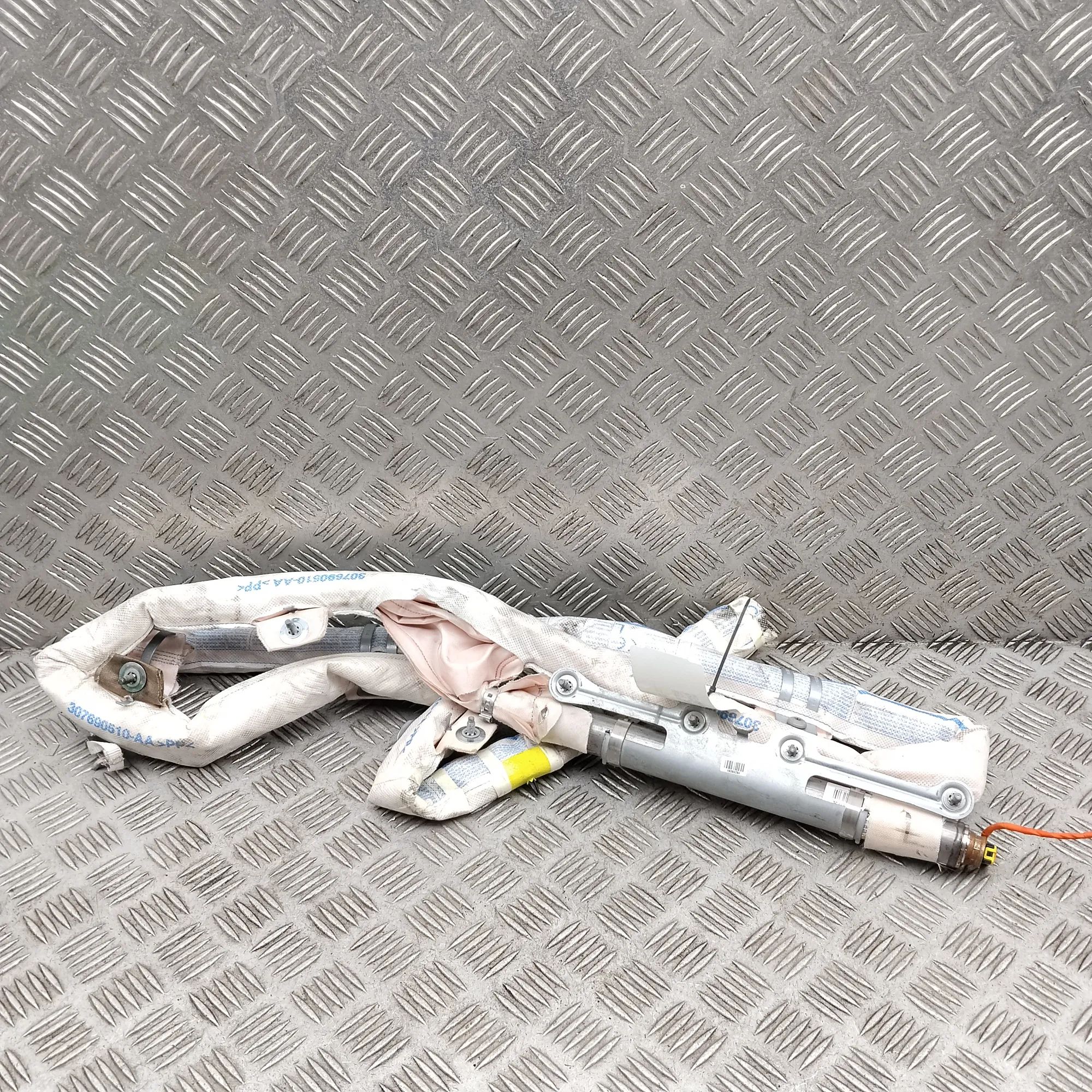 Land Rover Range Rover Sport (L494) Left Side Roof Safety Curtain SRS Left Side Roof Safety Curtain SRS — LAND ROVER ...