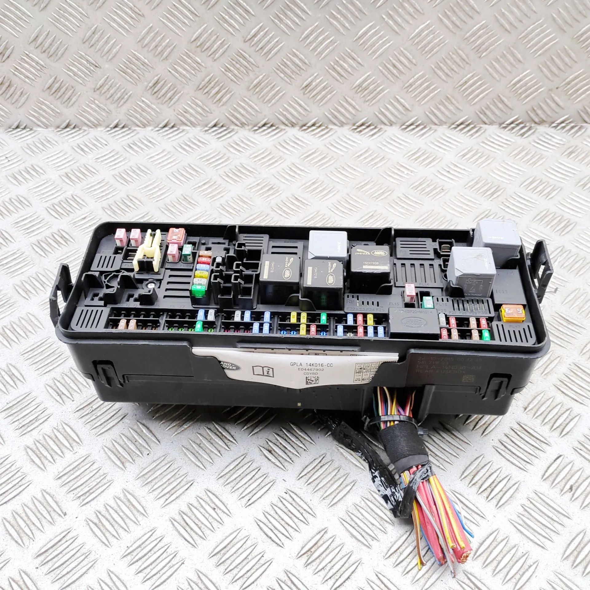 Land Rover Range Rover Sport (L494) Fuse Box Module Fuse Box Module — LAND ROVER RANGE ROVER SPORT ...