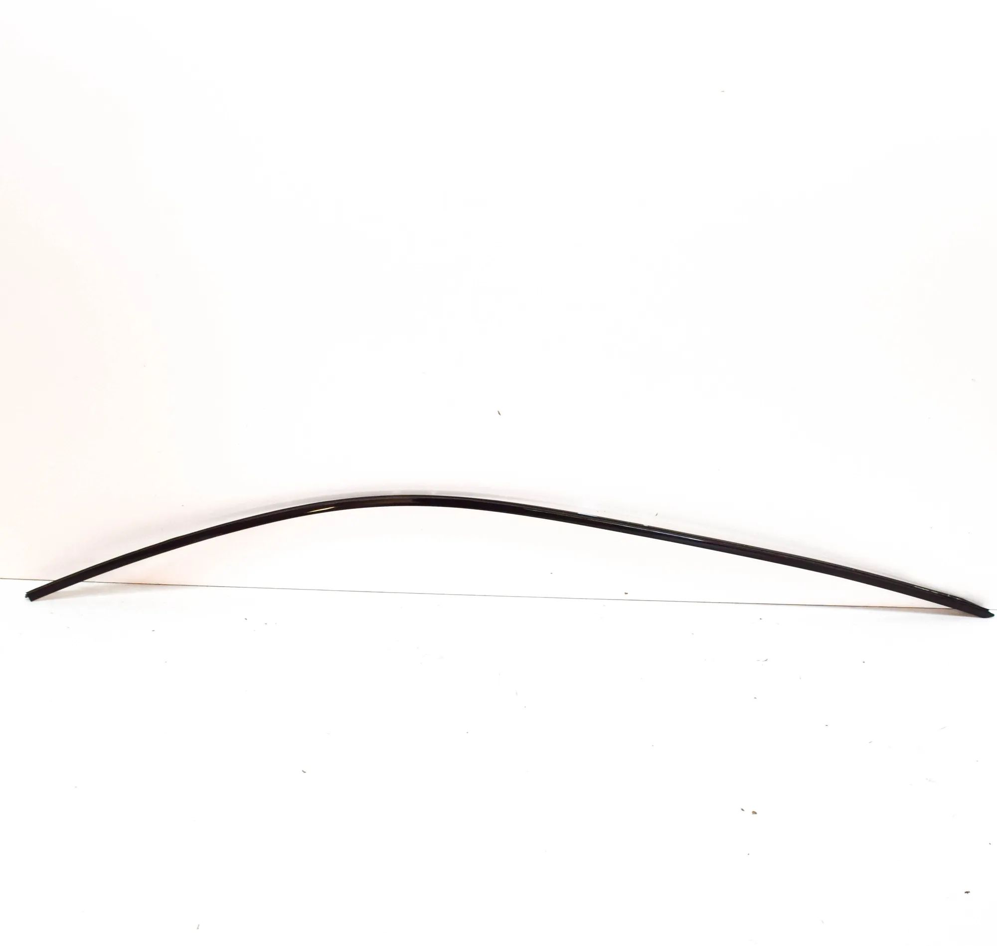 Maserati GranTurismo / GranCabrio Right Side Roof Strip Trim Right Side Roof Strip Trim — MASERATI GRAN (TUR...