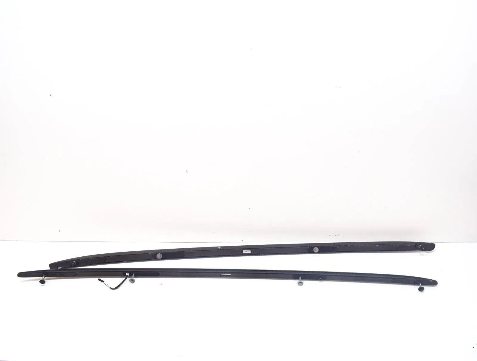 Audi Q5 (8R) Roof Rails Kit Roof Rails Kit — AUDI Q5 (8R) (2008-2017) — 8R0...