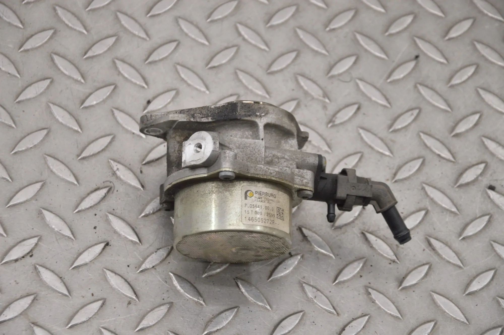 Nissan Qashqai (J11) Vacuum pump Vacuum Pump — NISSAN QASHQAI (II J11, J11_) (20...