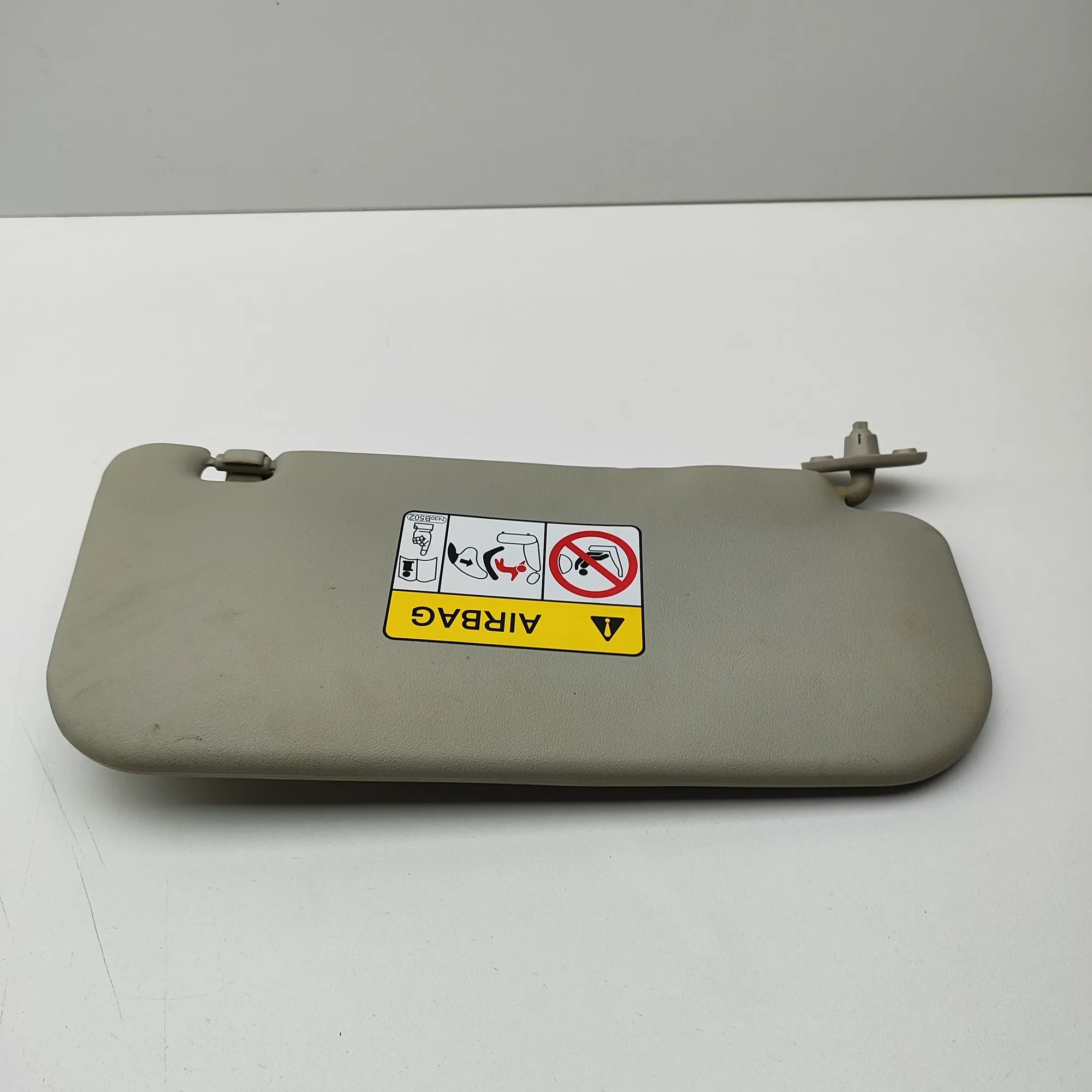 Mitsubishi L200 Left Side Sun Visor Left Side Sun Visor — MITSUBISHI L (200 / TRITO...