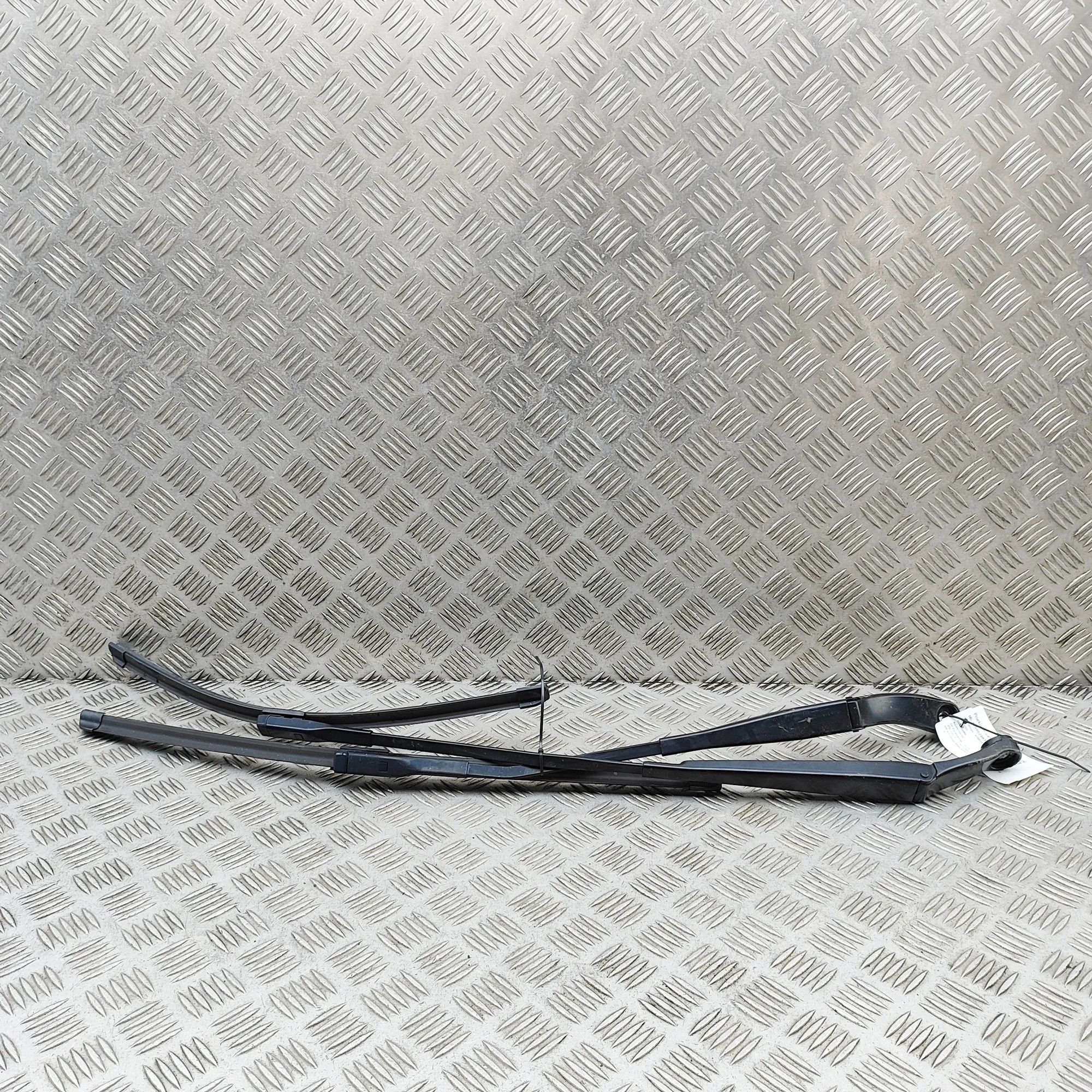 Audi Q3 (F3) Front Wiper Arms Front Wiper Arms — AUDI Q3 (F3) (2018-...) — 83...