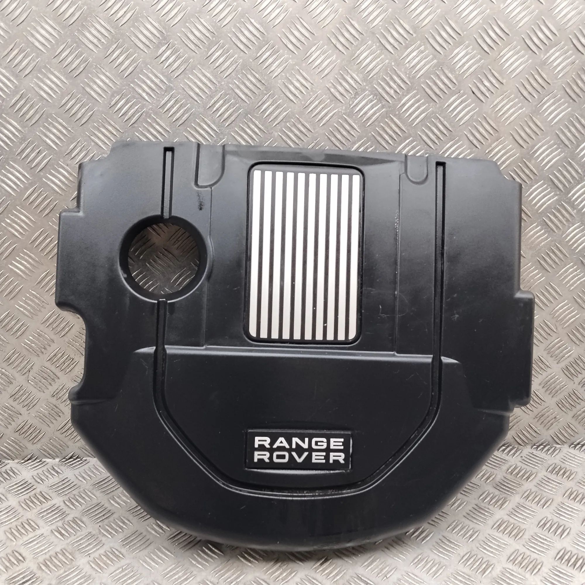 Land Rover Range Rover Sport (L494) Moottori muovikansi Engine cover — LAND ROVER RANGE ROVER SPORT (II...