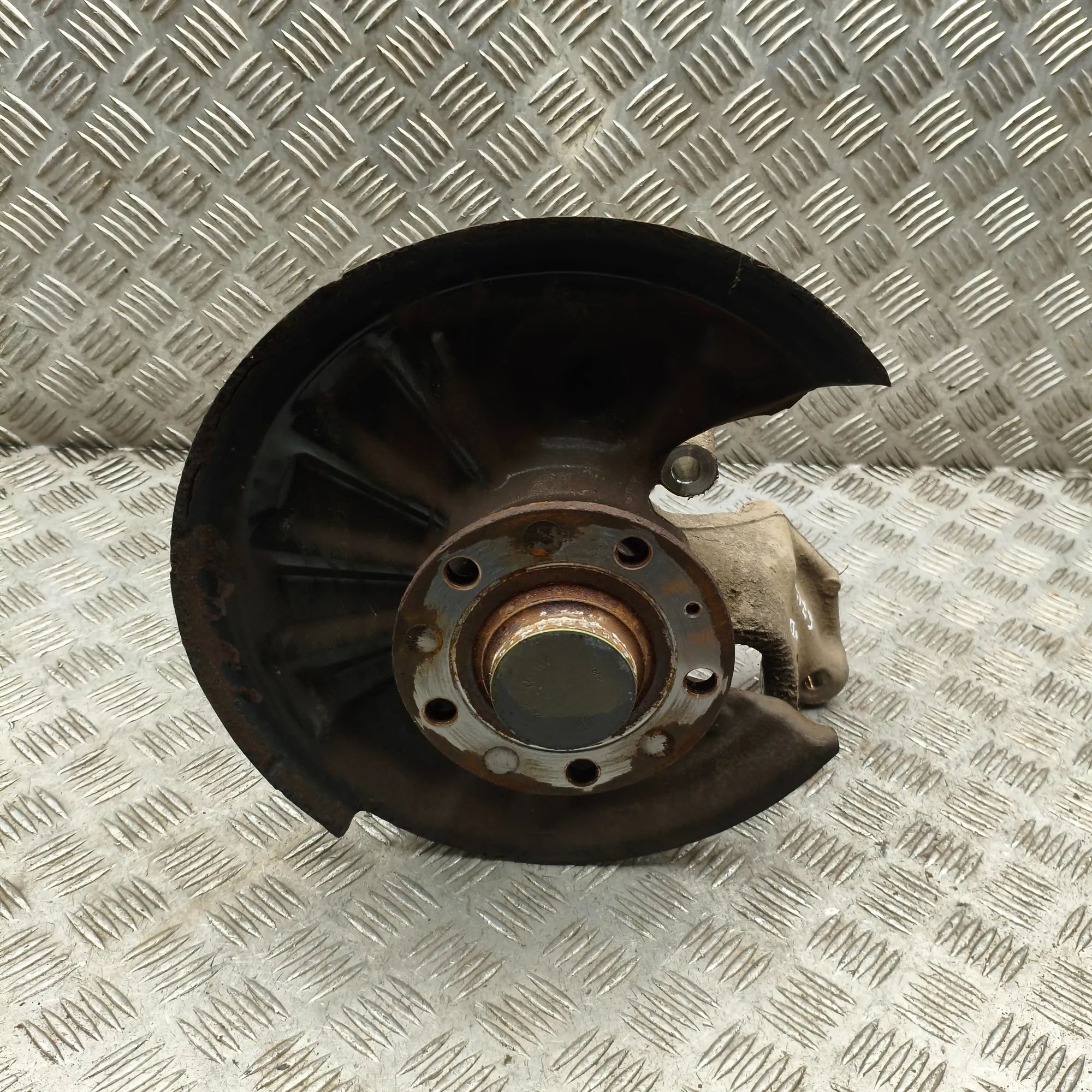 Audi Q3 (F3) Rear Right Wheel Hub Rear Right Wheel Hub — AUDI Q3 (F3) (2018-...) ...