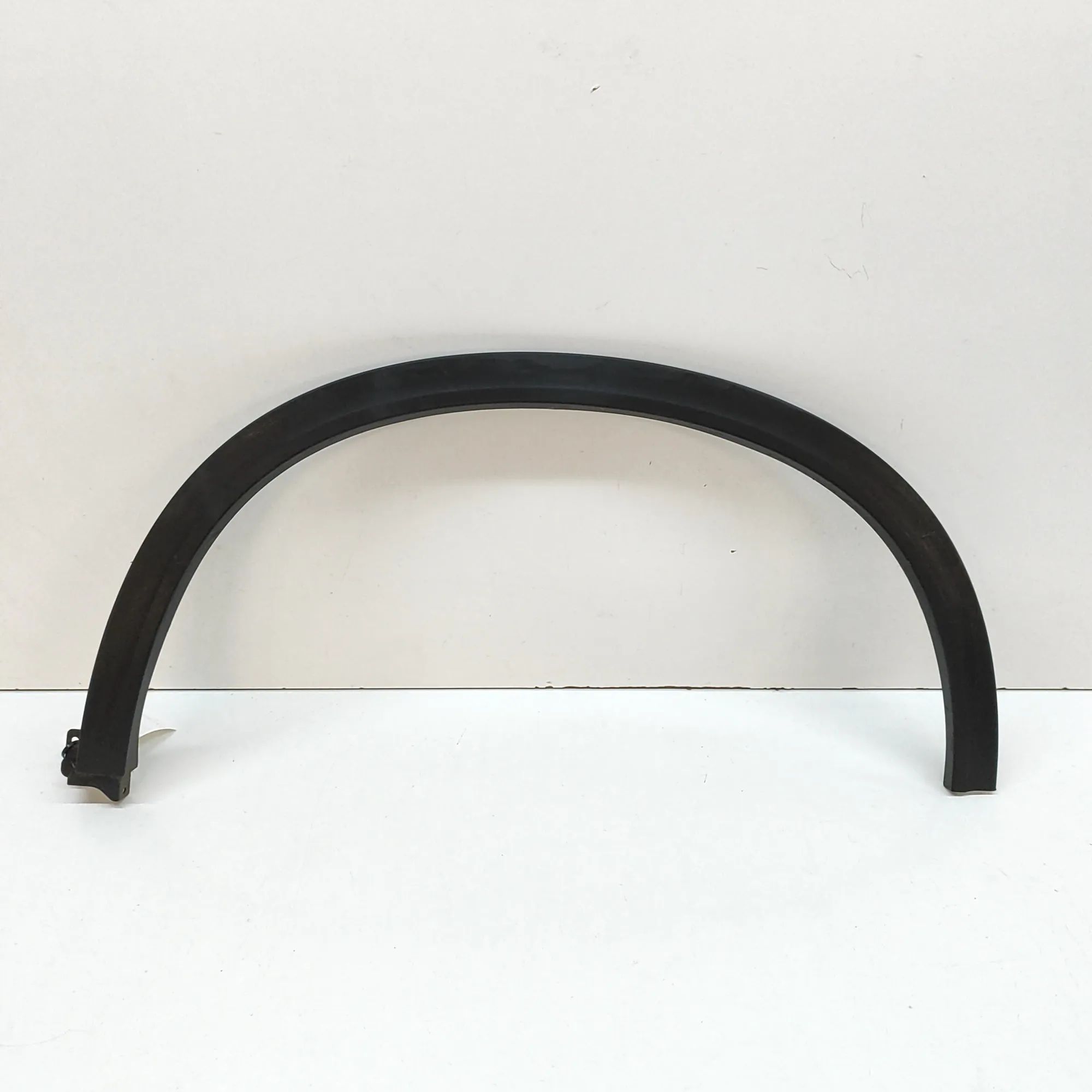 Suzuki Grand Vitara Wheel arch trim — rear left Wheel arch trim — rear left — SUZUKI VITARA (LY...
