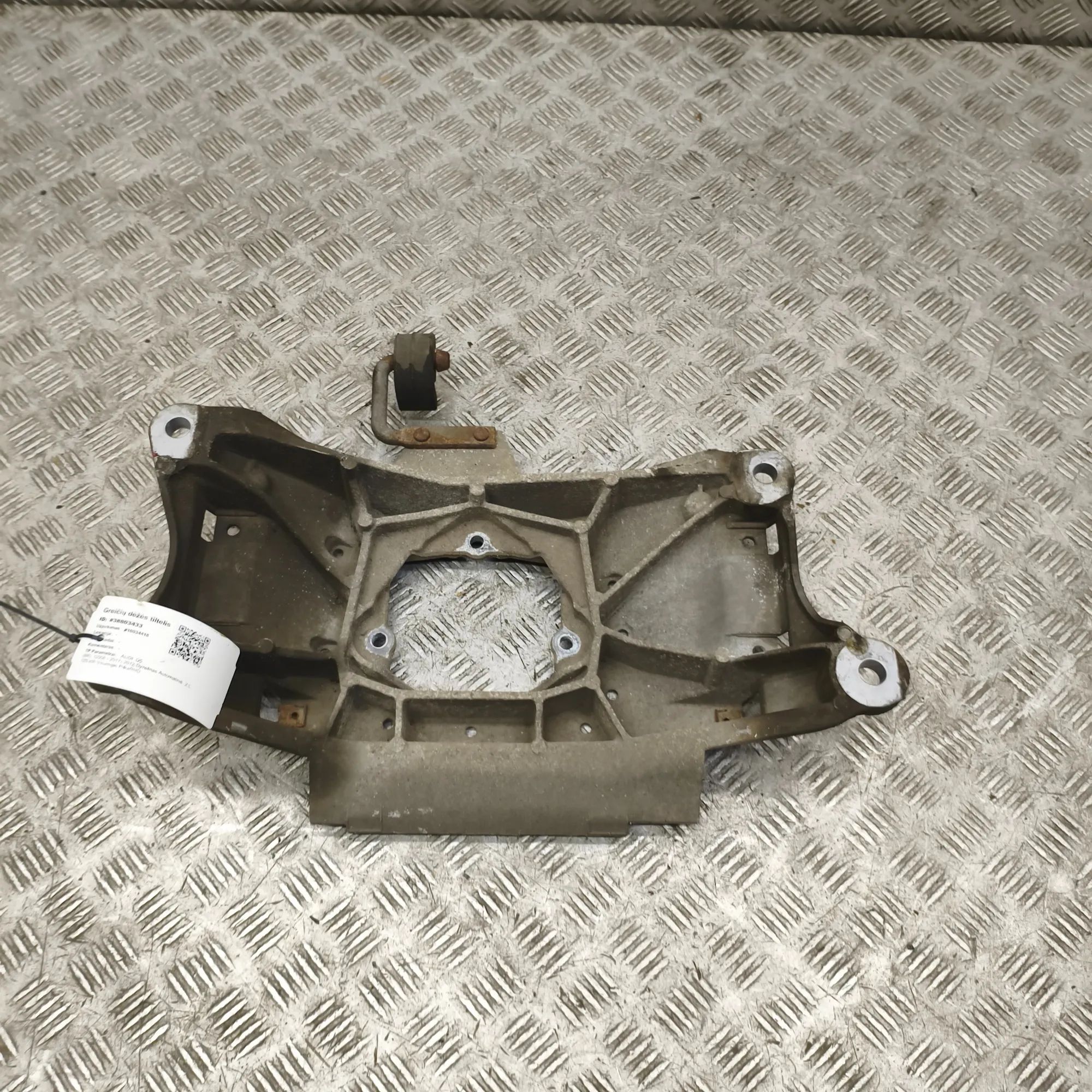 Audi Q5 (8R) Gearbox Support Mount Bracket Gearbox Support Mount Bracket — AUDI Q5 (8R) (2...
