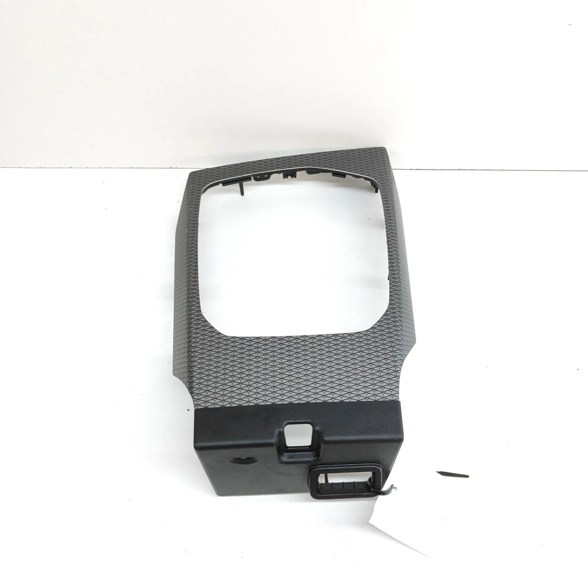 BMW i4 (G26) Centre console trim Centre console trim — BMW I4 (G26) (2022-...) —...