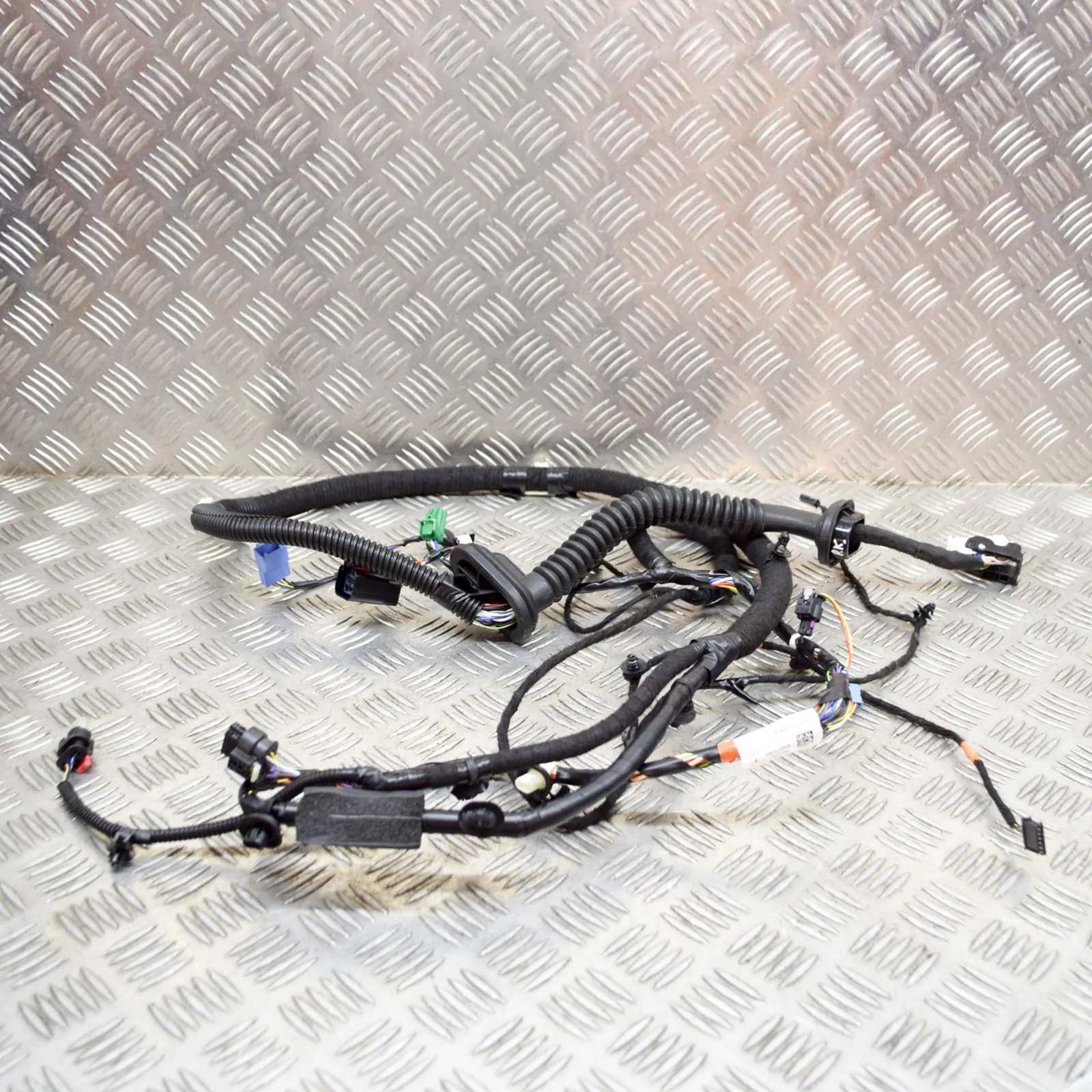Tesla Model Y Door wiring — front left Door wiring — front left — TESLA MODEL Y (2019-...