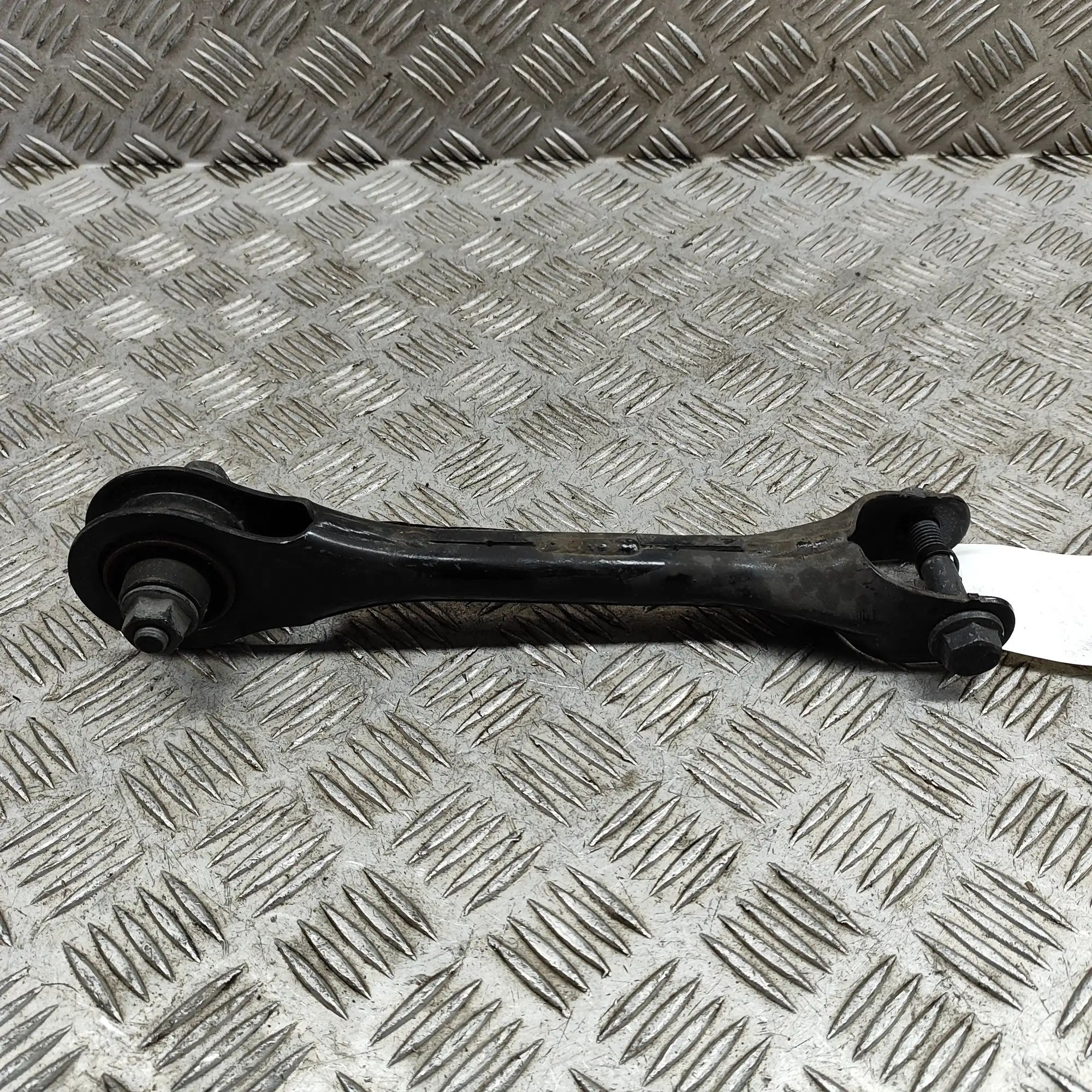 Tesla Model Y Control arm — rear right Control arm — rear right — TESLA MODEL Y (2019-...