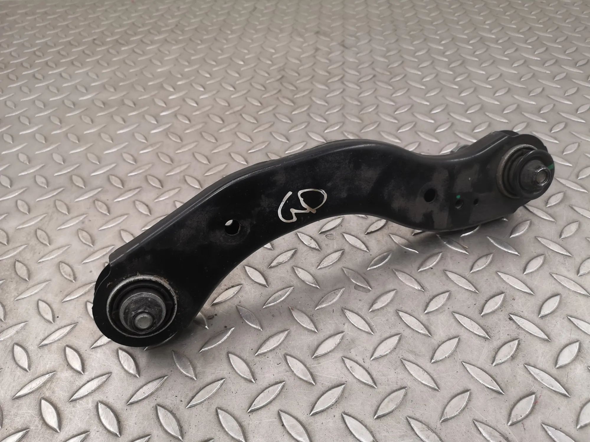 Hyundai Ioniq 5 Control arm — rear right Control arm — rear right — HYUNDAI IONIQ (5 NE)...