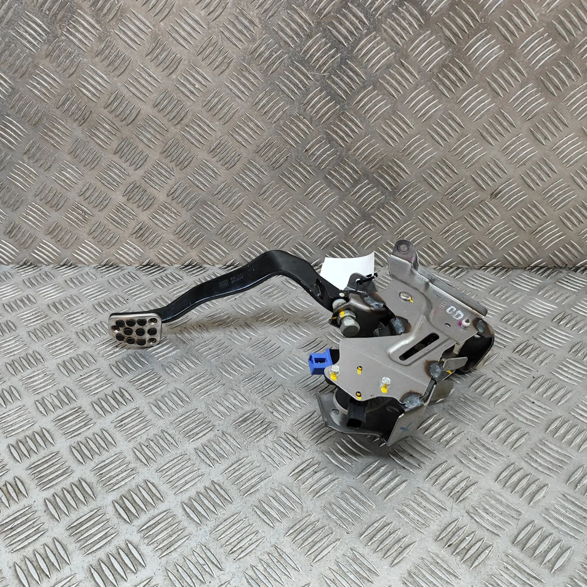 Honda Civic Brake pedal Brake Pedal — HONDA CIVIC (X Hatchback FC_, FK)...