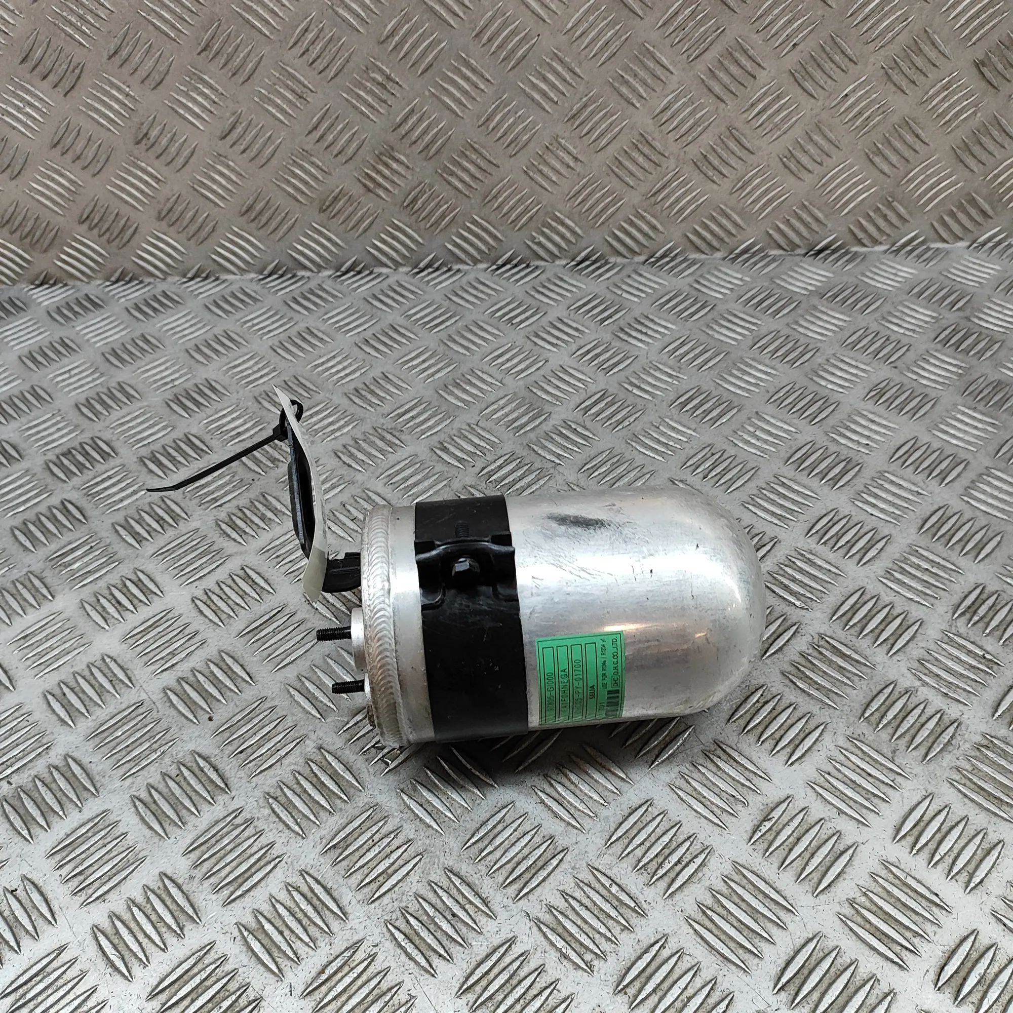 Hyundai Ioniq 5 Air-conditioning receiver-drier Air-conditioning receiver-drier — HYUNDAI IONIQ...