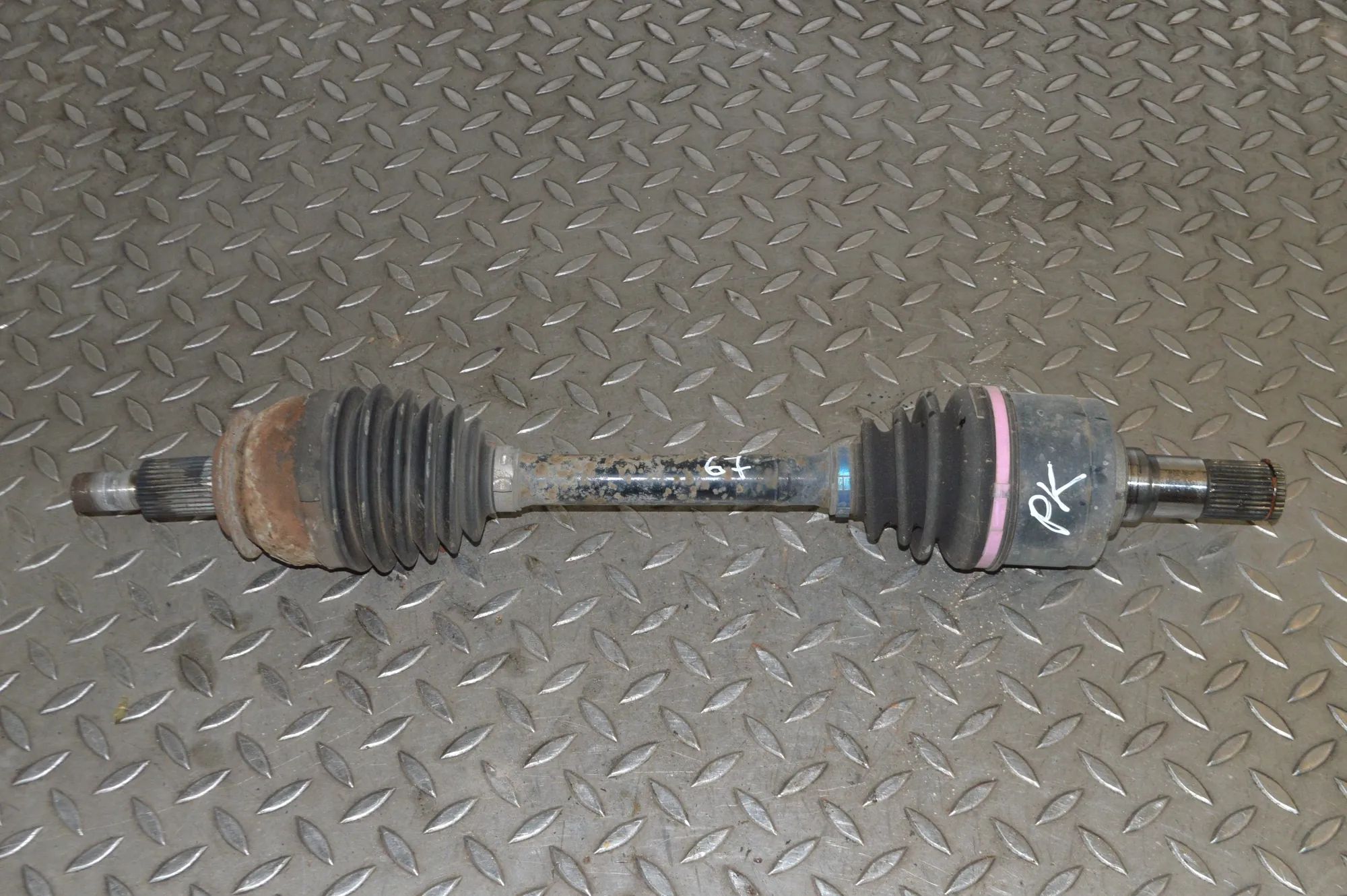 Mazda 3 (BM / BN) Front Left Driveshaft Front Left Driveshaft — MAZDA 3 (Sedan BM) (201...