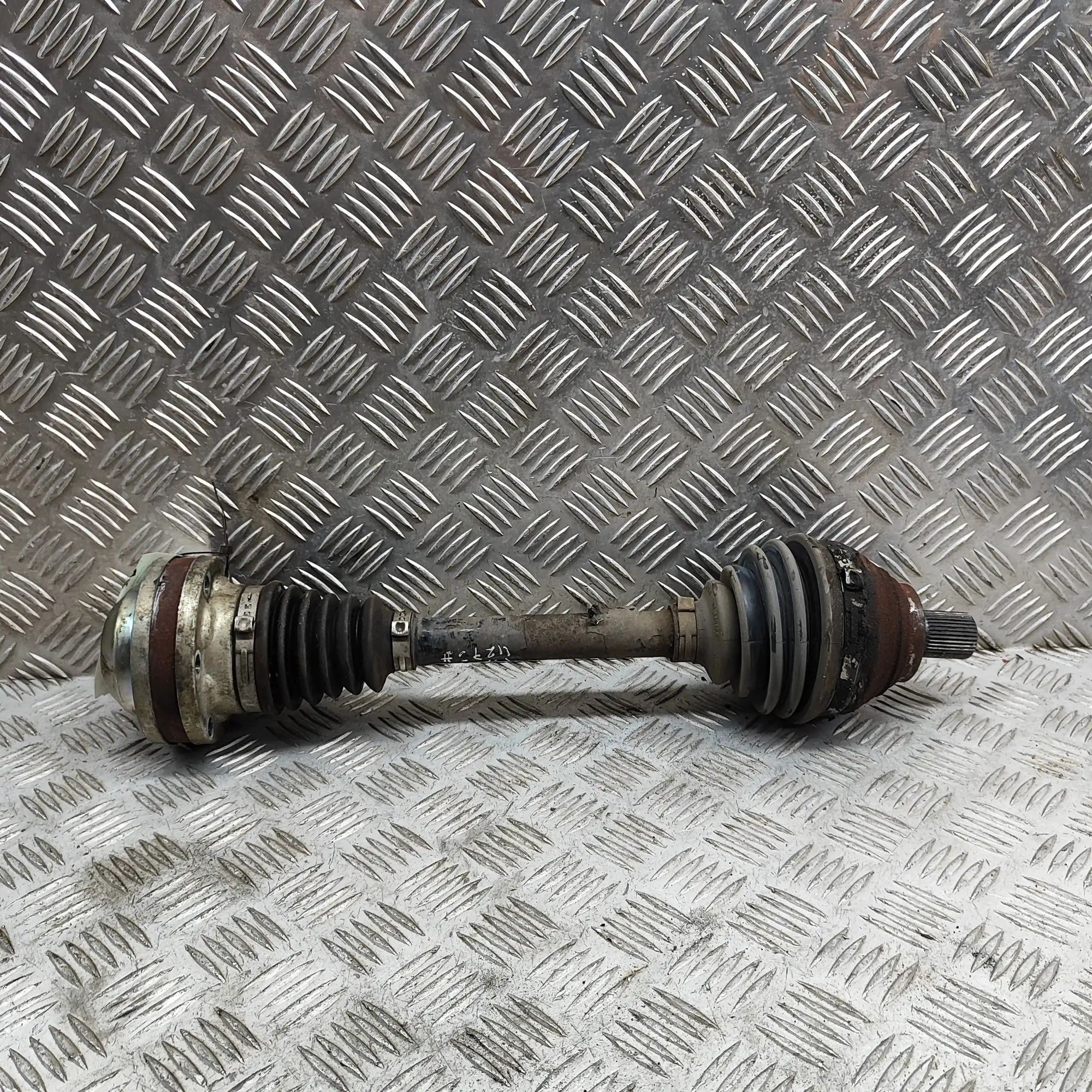 Seat Tarraco Front Left Driveshaft Front Left Driveshaft — SEAT TARRACO (KN2) (201...