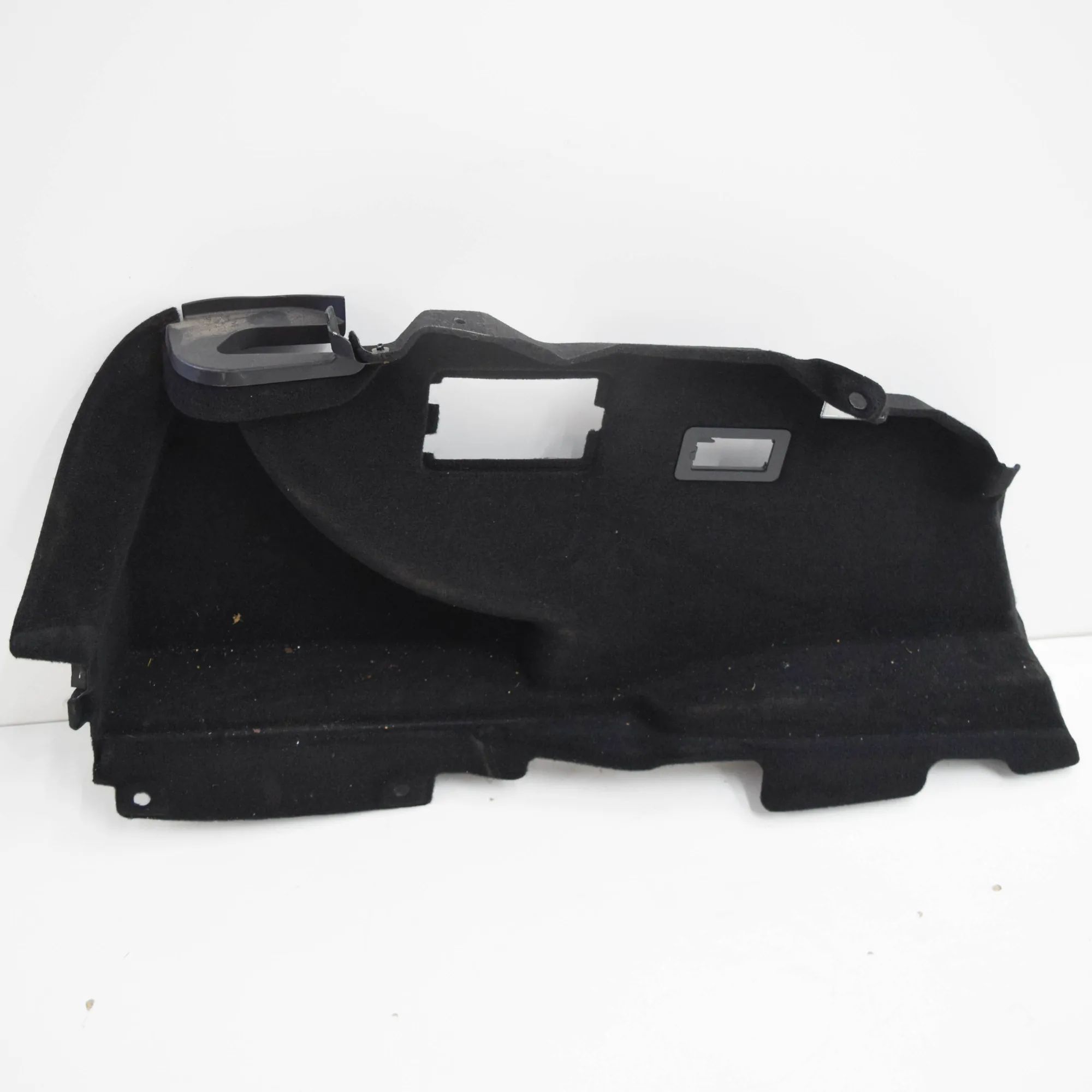 Maserati Ghibli Left Side Trunk Trim Left Side Trunk Trim — MASERATI GHIBLI (M157) (...