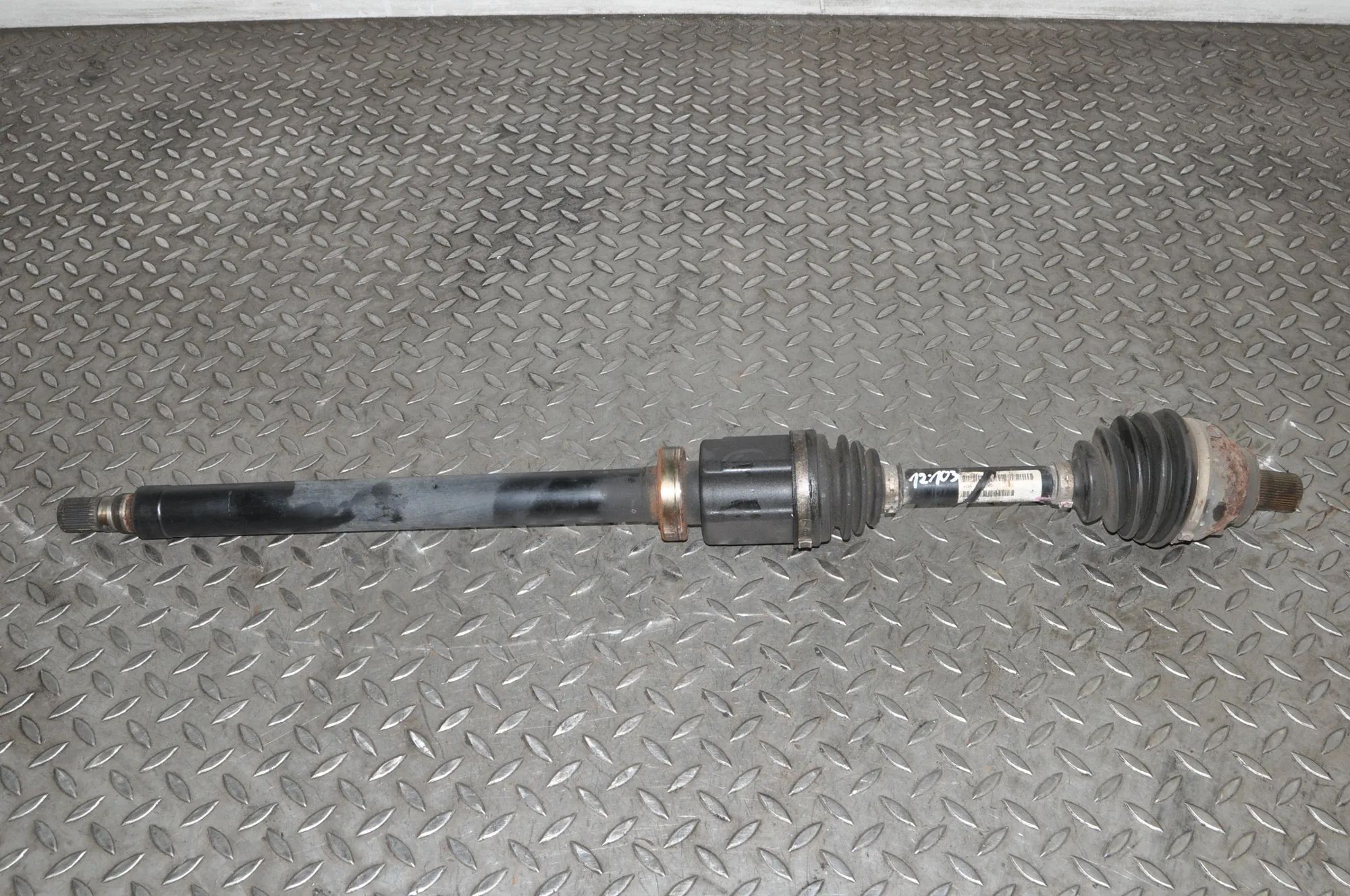 Volvo S80 Front Right Driveshaft Front Right Driveshaft — VOLVO S80 (II AS) (200...