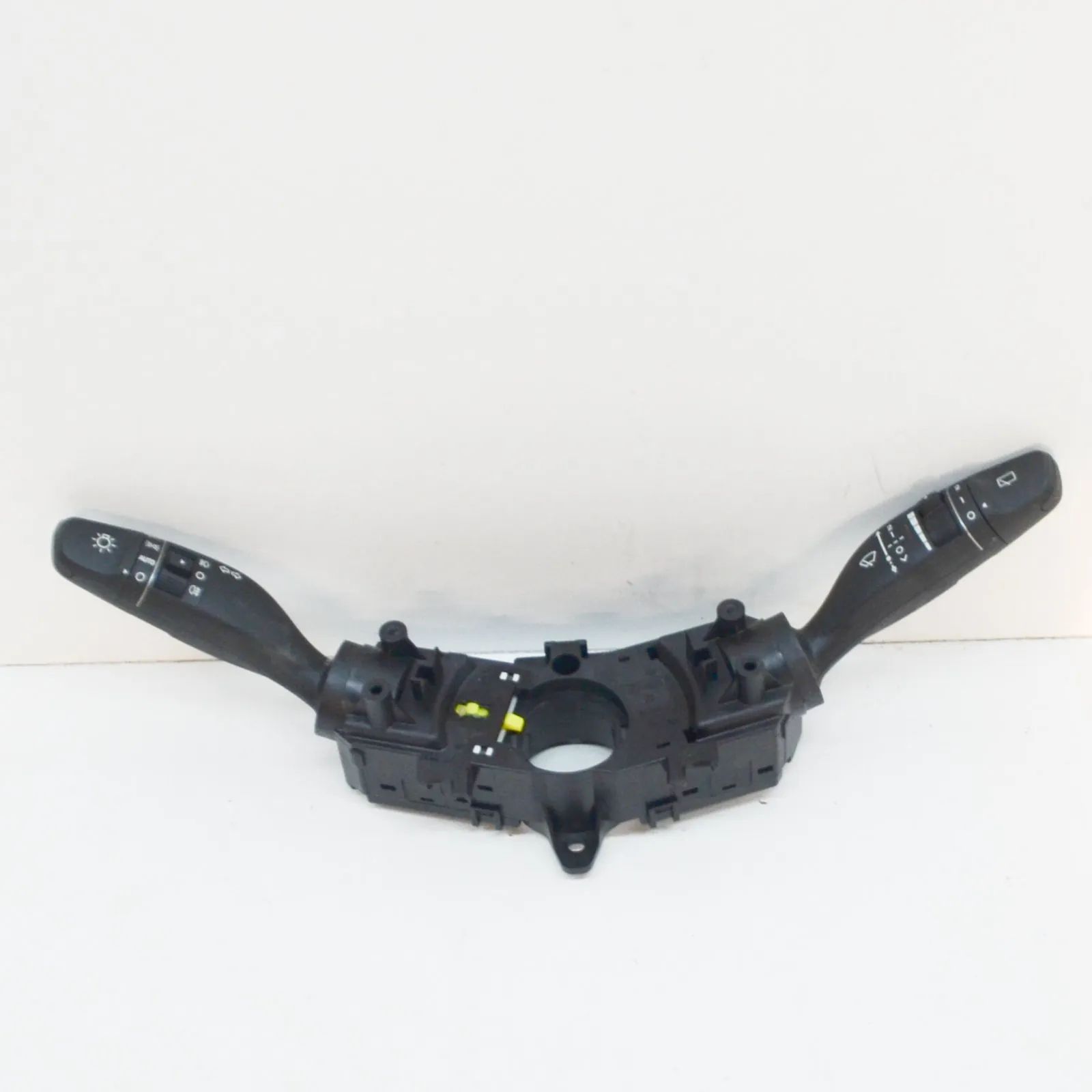 Hyundai Kona Indicator Wiper Stalk Switch Indicator Wiper Stalk Switch — HYUNDAI KONA (20...