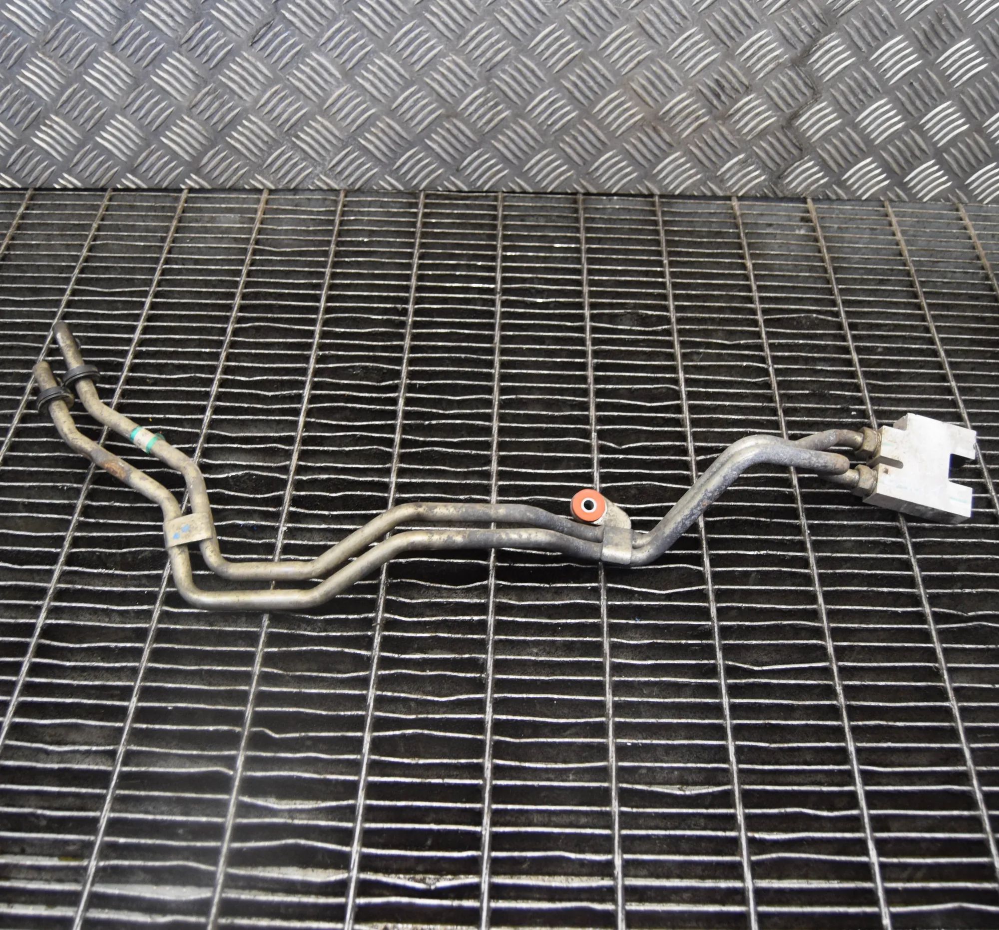 Maserati Quattroporte Gearbox cooling pipe Gearbox cooling pipe — MASERATI QUATTROPORTE (V...
