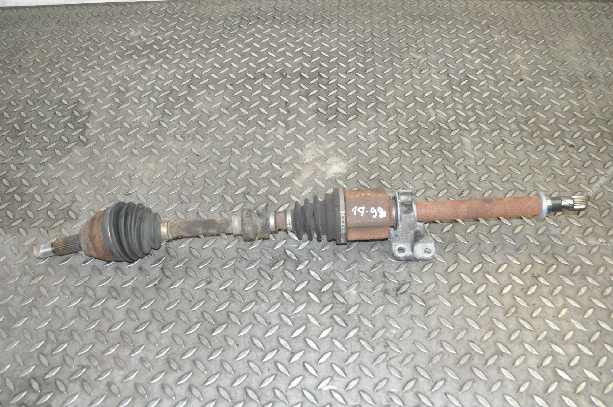 Nissan Juke Front Right Driveshaft Front Right Driveshaft — NISSAN JUKE (F15) (201...