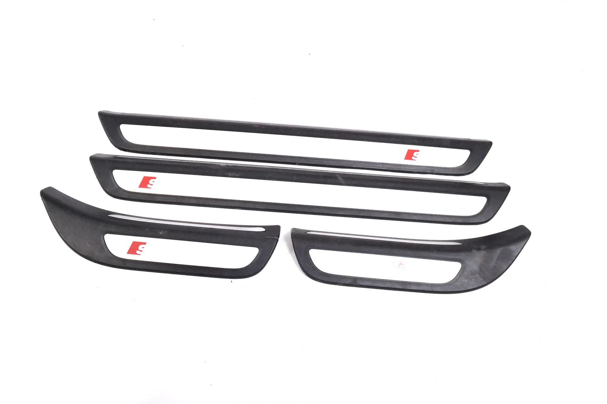 Audi Q5 (8R) Door Sill Trim Kit Door Sill Trim Kit — AUDI Q5 (8R) (2008-2017) —...