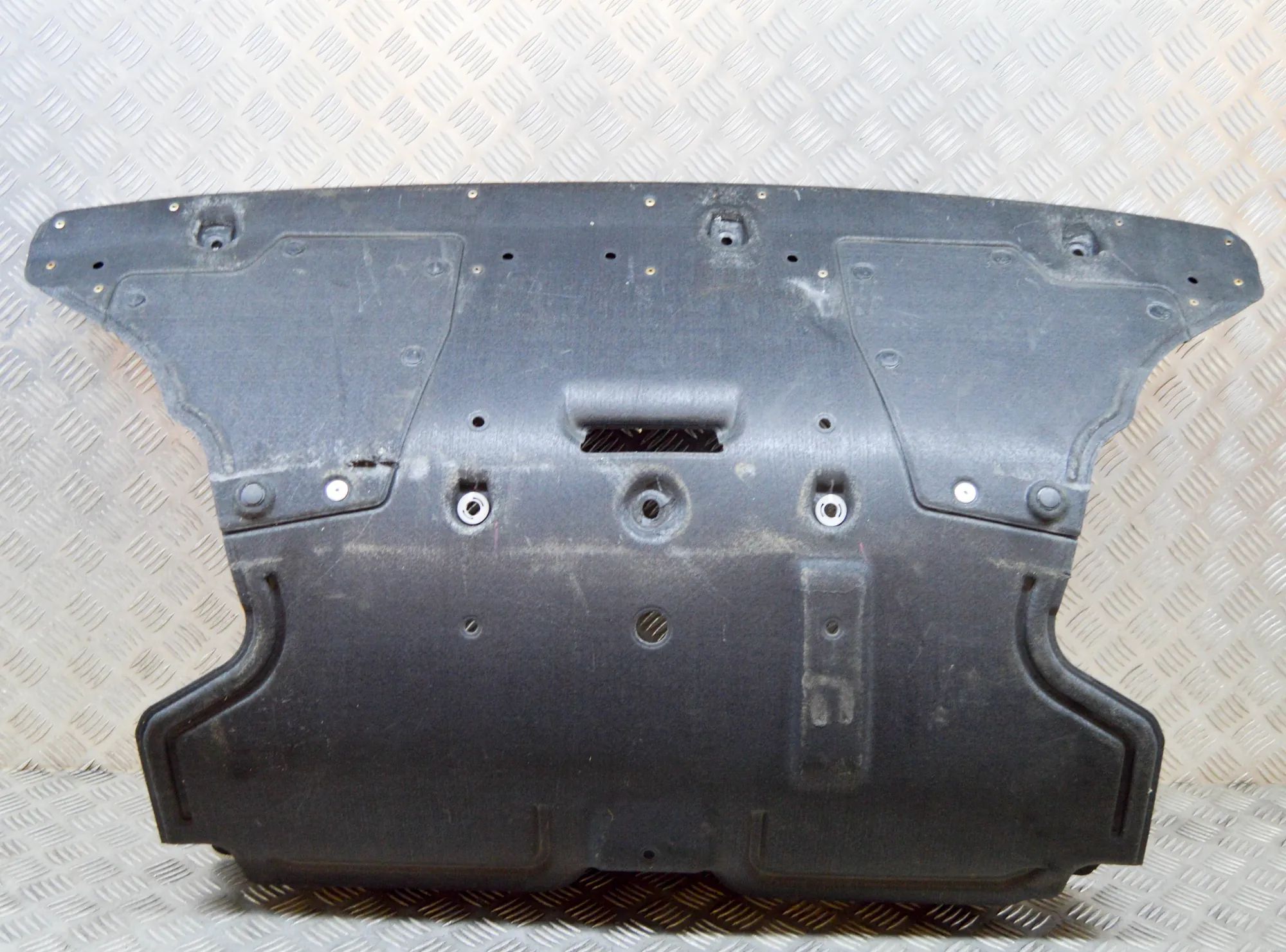 Hyundai Ioniq Rear Middle Underbody Cover Rear Middle Underbody Cover — HYUNDAI IONIQ (5 ...