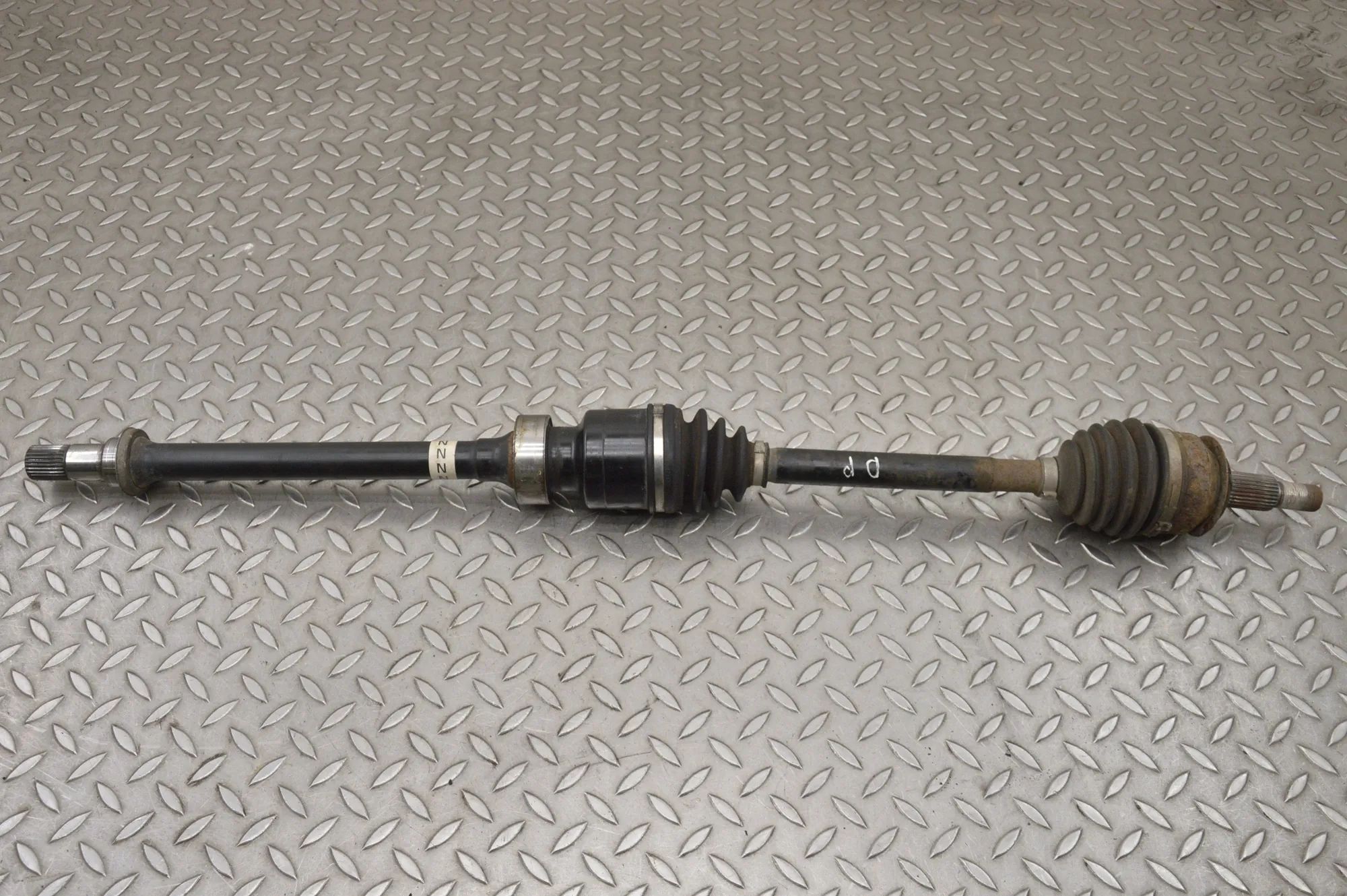 Mazda 3 (BM / BN) Front Right Driveshaft Front Right Driveshaft — MAZDA 3 (BM) (2013-......