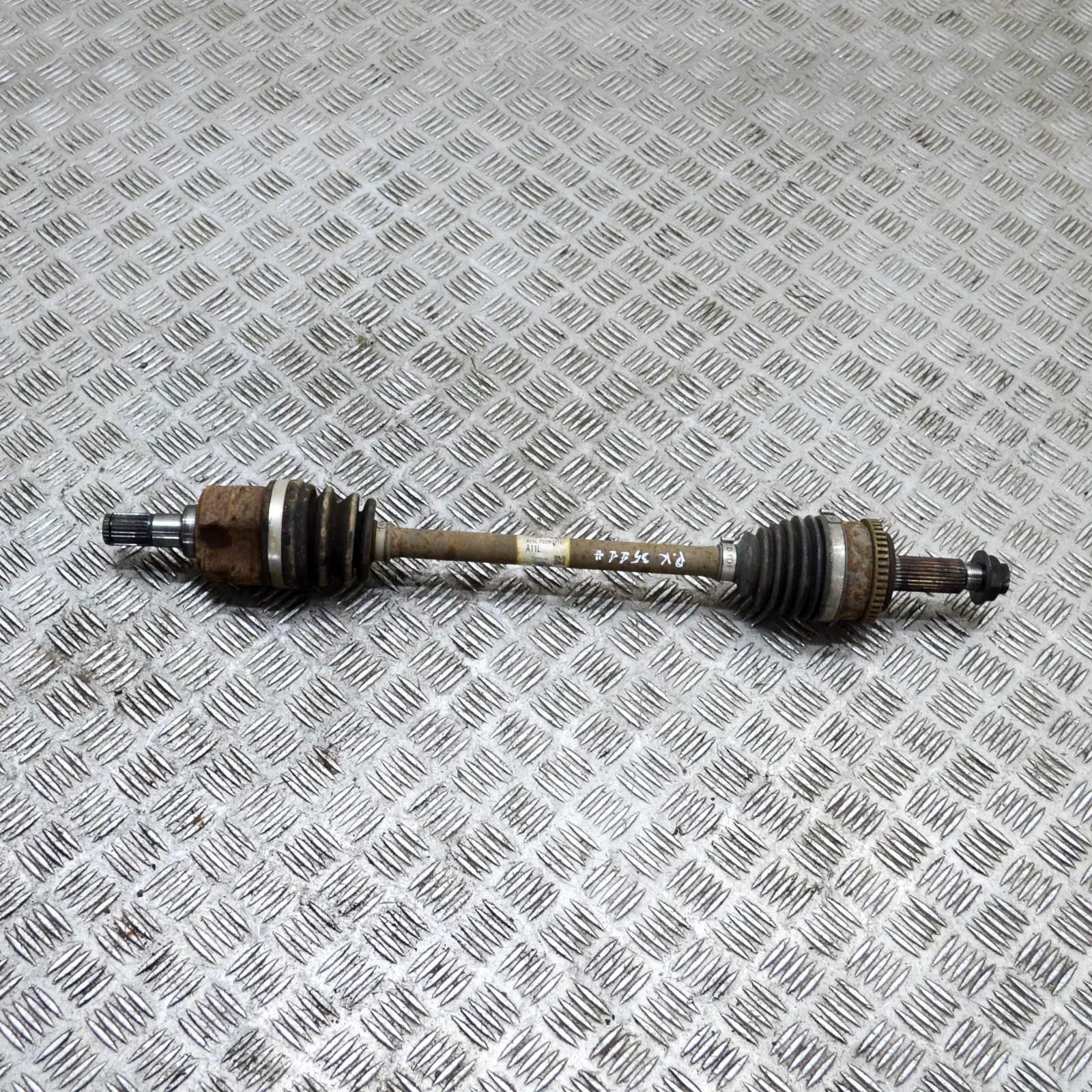 Hyundai i30 Front Left Driveshaft Front Left Driveshaft — HYUNDAI I30 (GD) (2011-...
