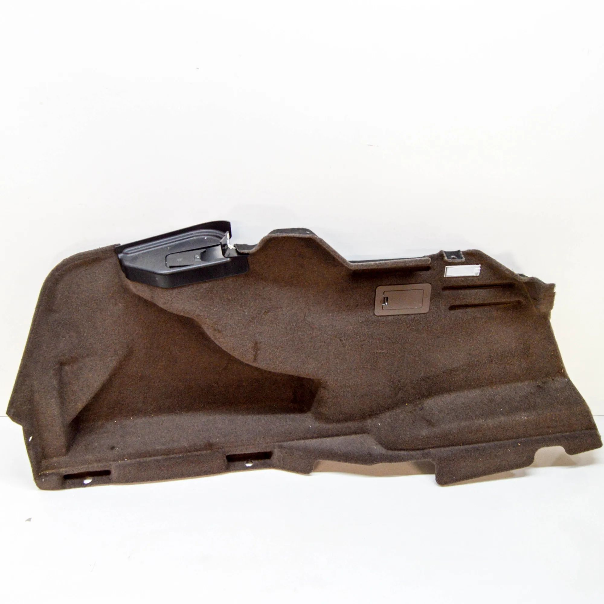 Maserati Quattroporte Left Side Trunk Trim Left Side Trunk Trim — MASERATI QUATTROPORTE (V...