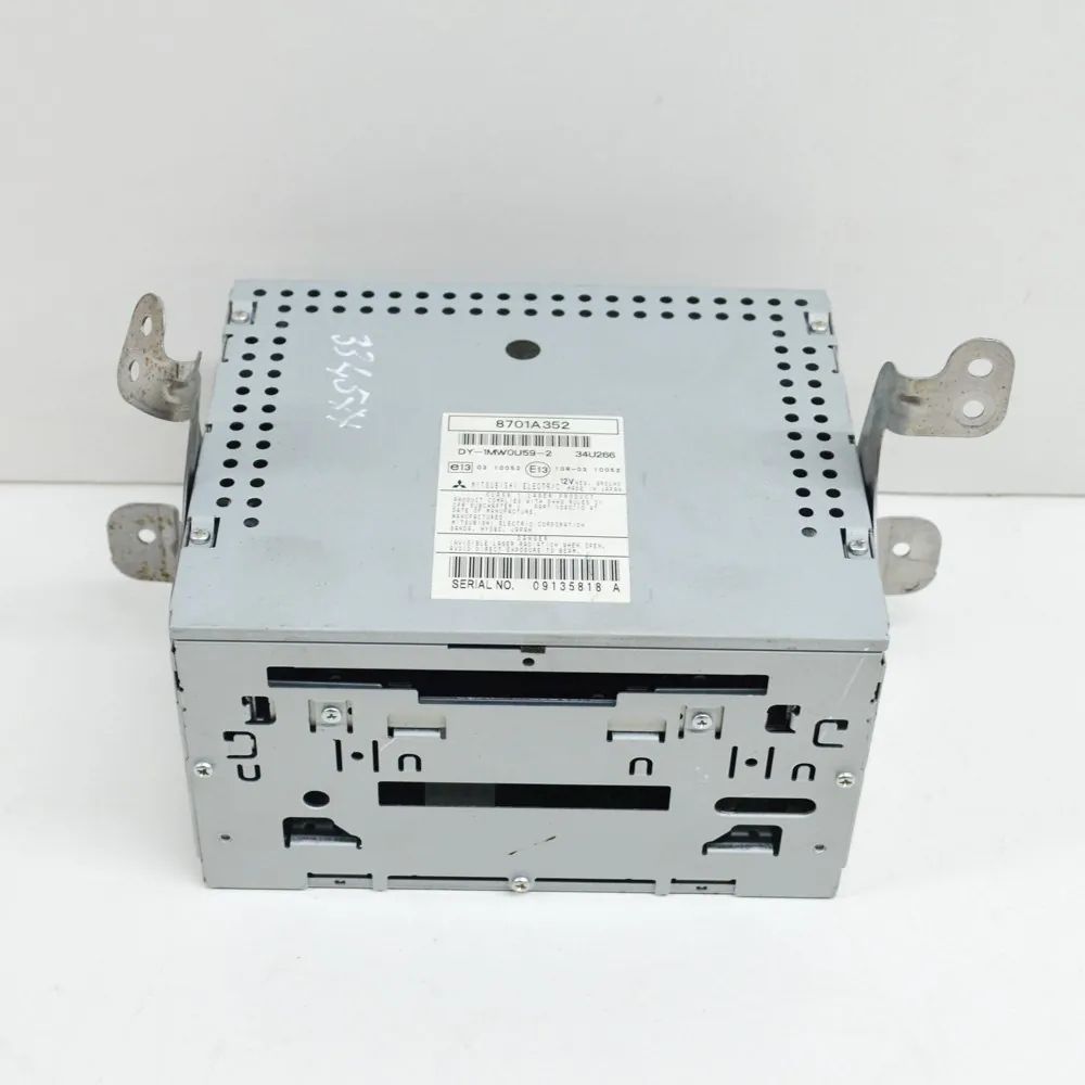 Mitsubishi Outlander Radio/CD head unit Radio/CD head unit — MITSUBISHI OUTLANDER (II C...