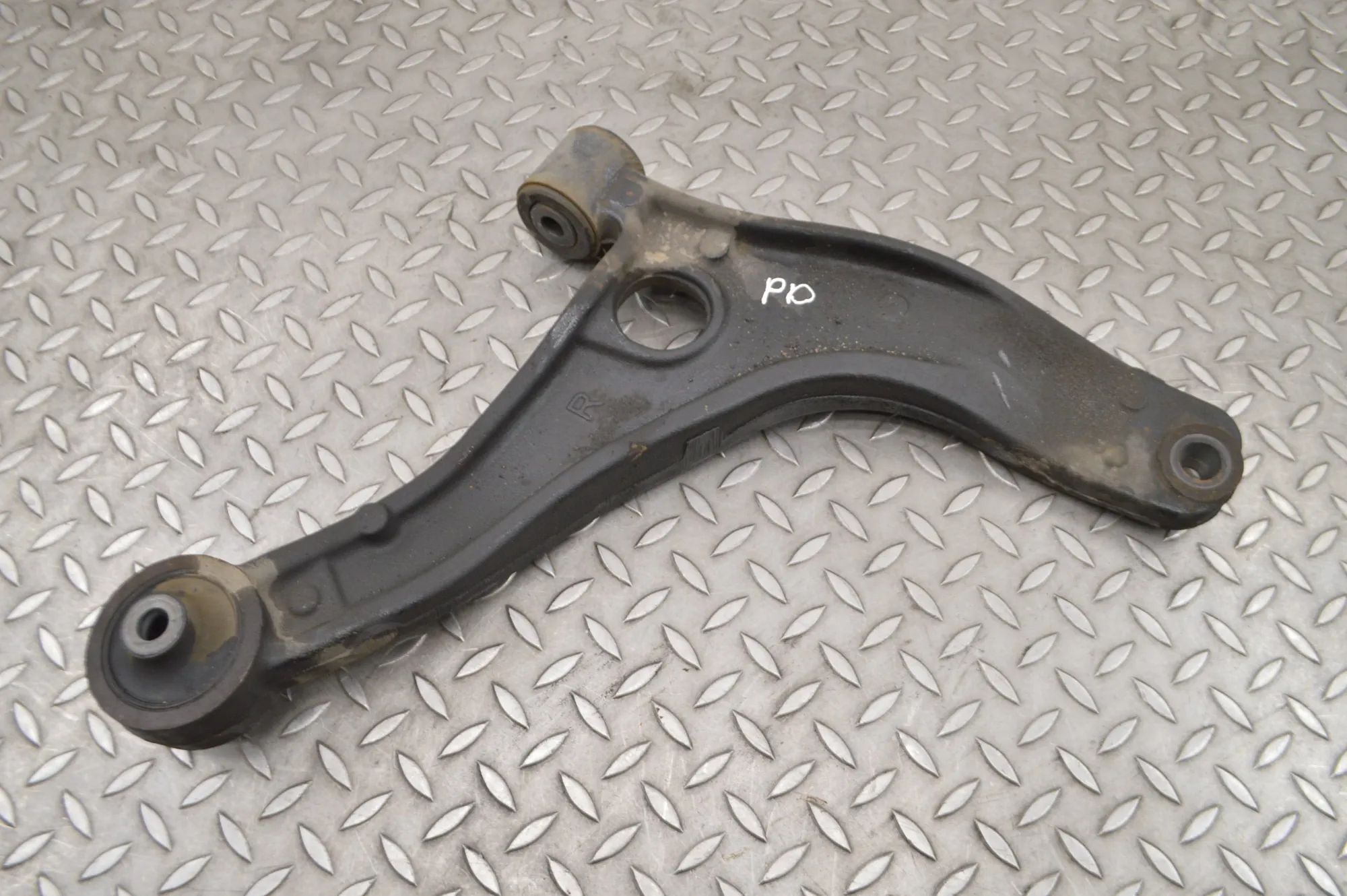 Renault Master Front Right Lower Control Arm Front Right Lower Control Arm — RENAULT MASTER ...