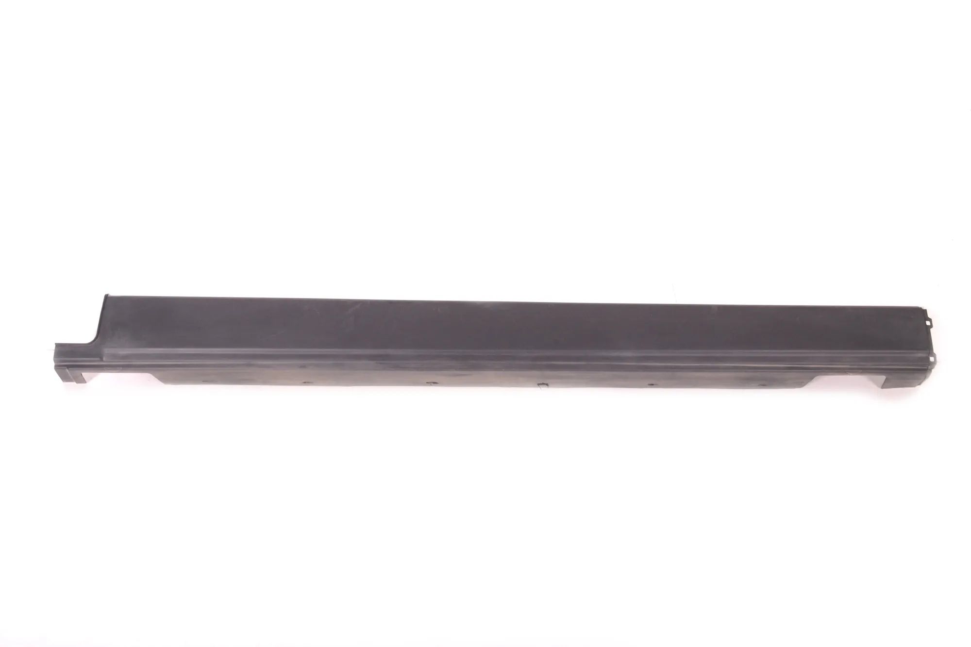 Land Rover Range Rover Sport (L494) Left Side Plastic Sideskirt Cover Left Side Plastic Sideskirt Cover — LAND ROVER ...