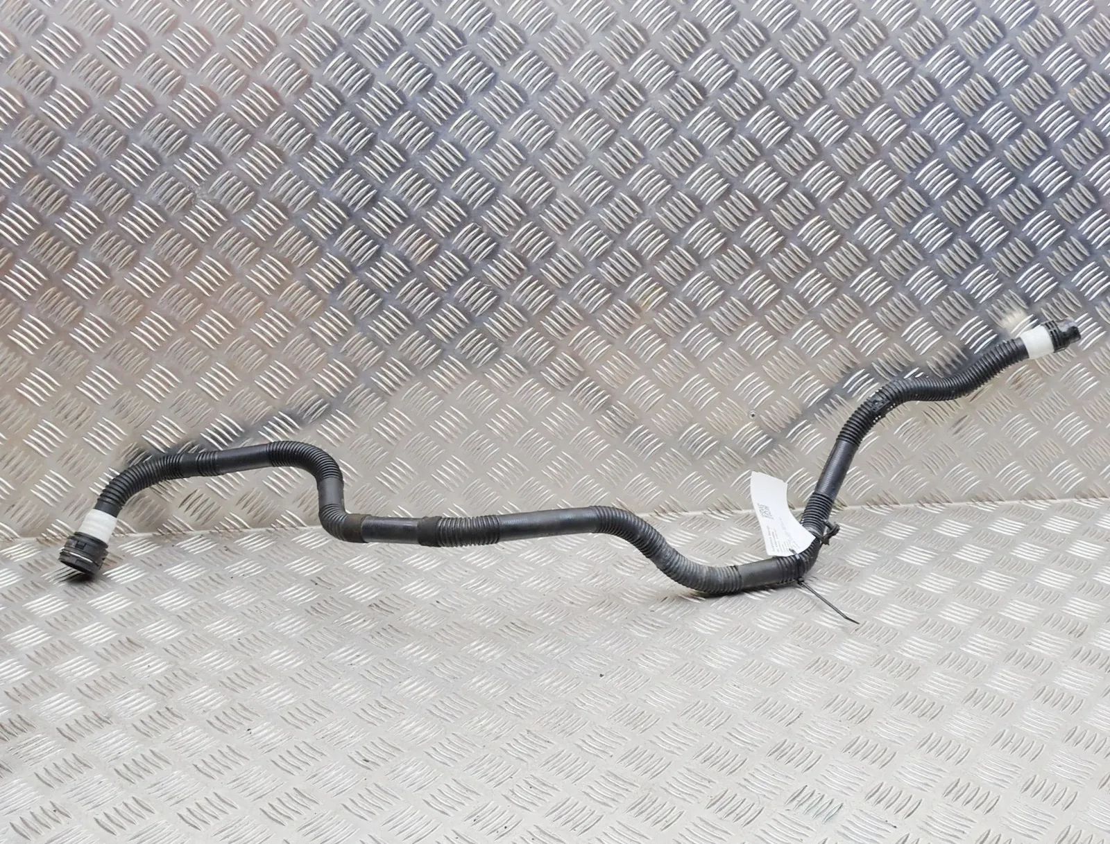 Tesla Model Y Coolant hose Coolant hose — TESLA MODEL Y (2019-...) — 16476...
